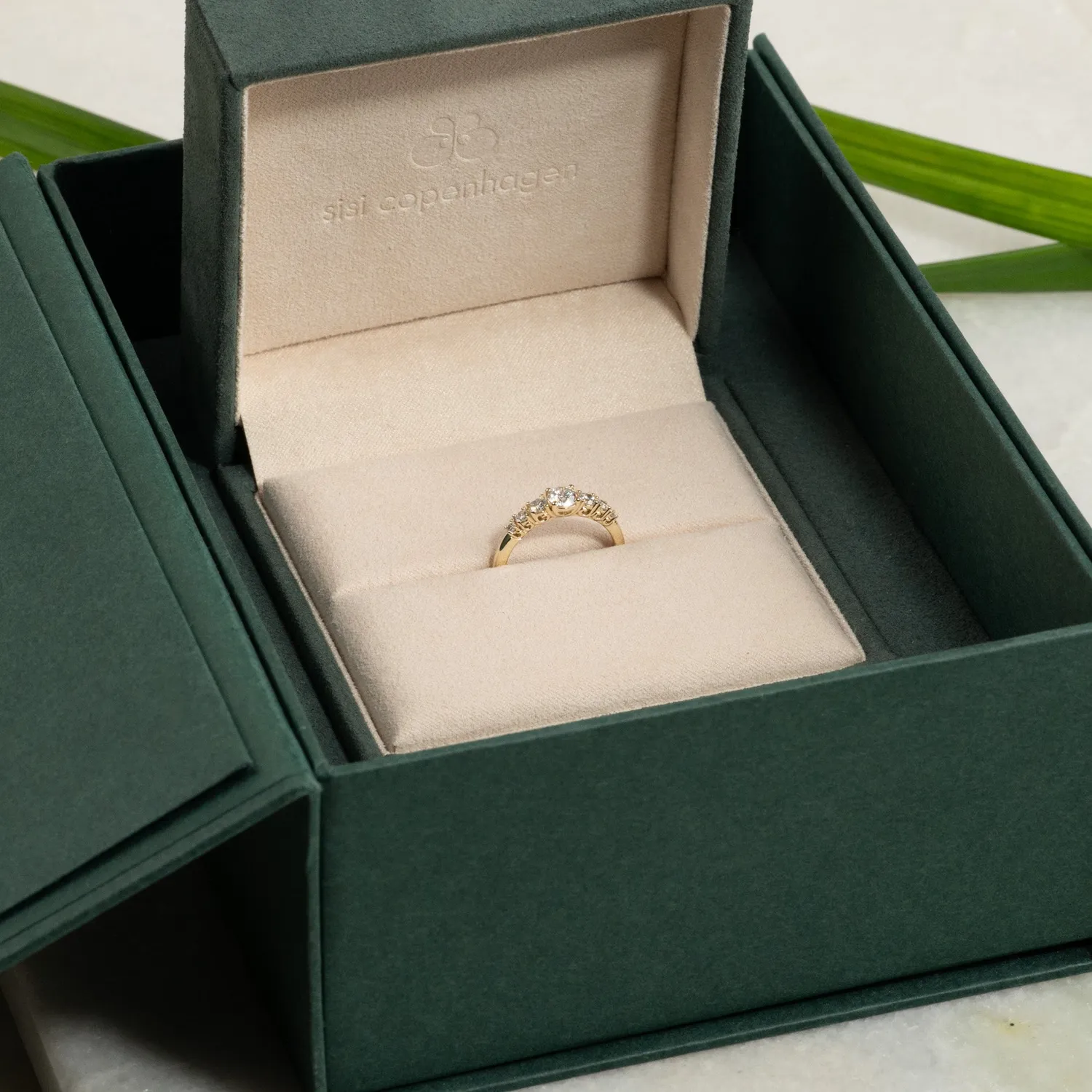 Sisi Copenhagen Seven-Stone Trellis ring guld 14 kt 0,7 ct