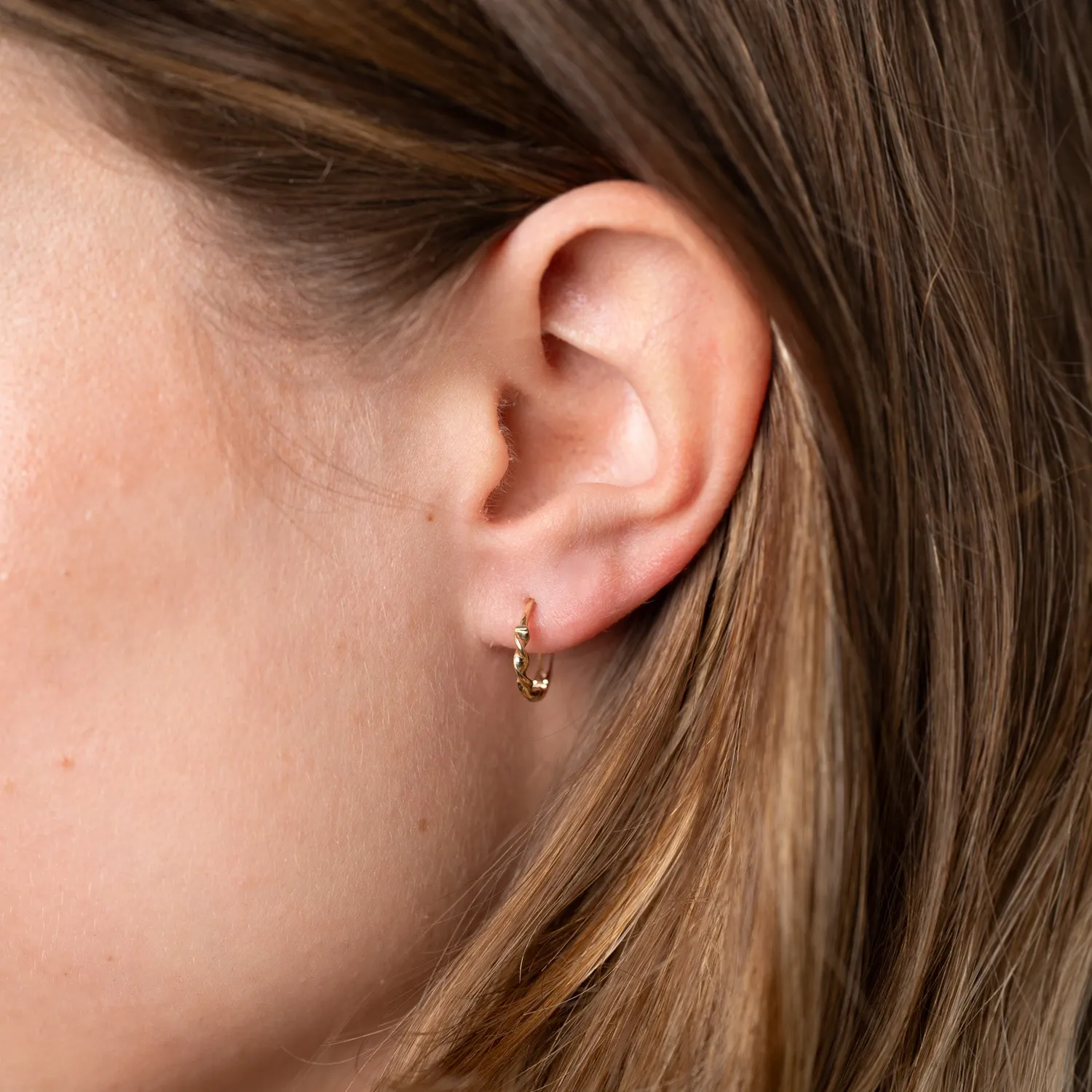 Sisi Copenhagen Adelie creoler massivt 9 kt guld 12 mm