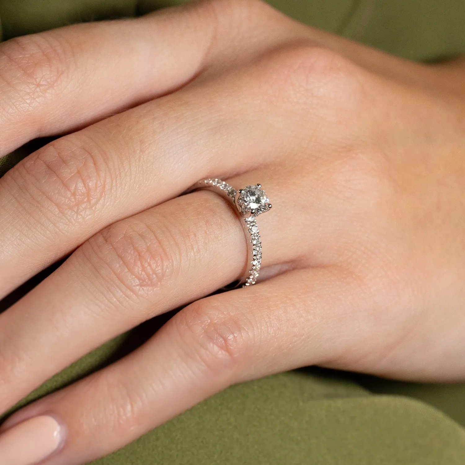 Sisi Copenhagen Hidden-Halo ring hvidguld 1,0 ct lab-diamant