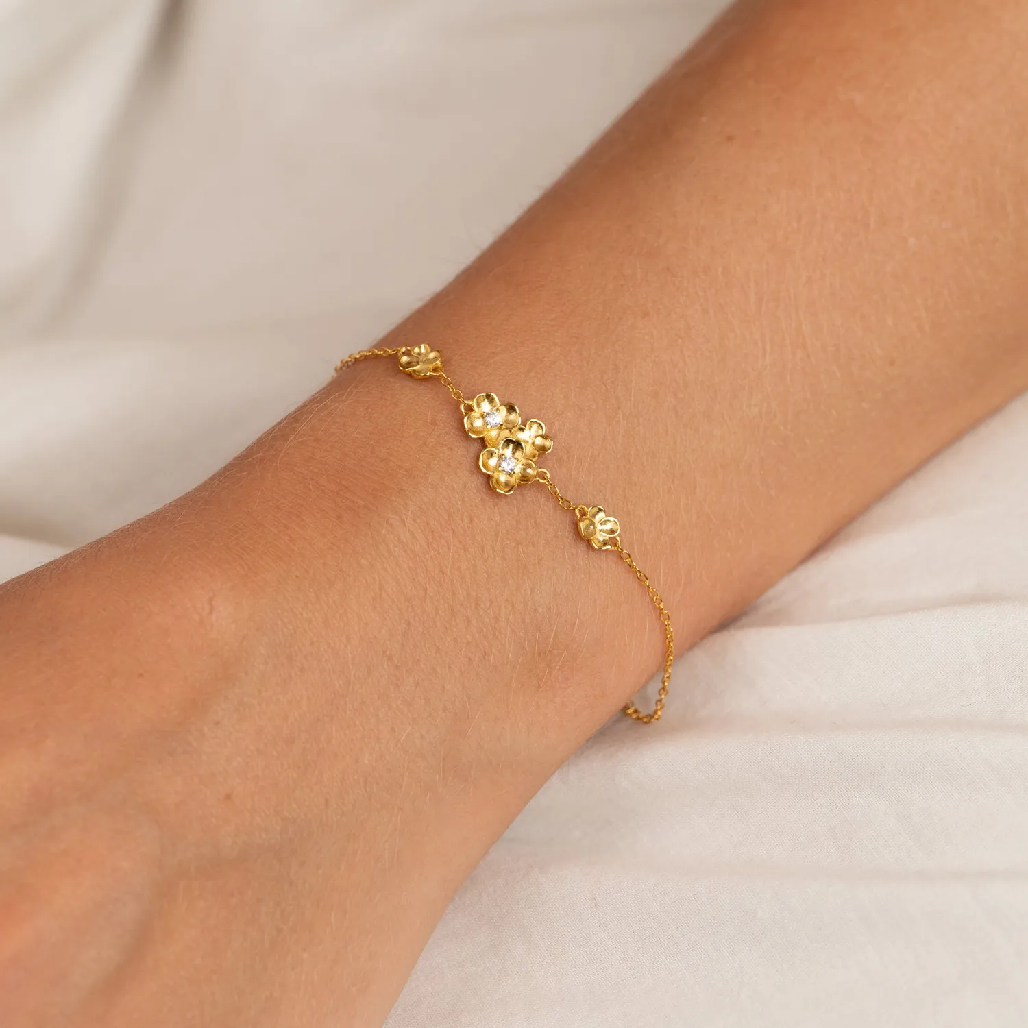 Sisi Copenhagen Flora Crystal armbånd forgyldt blomster