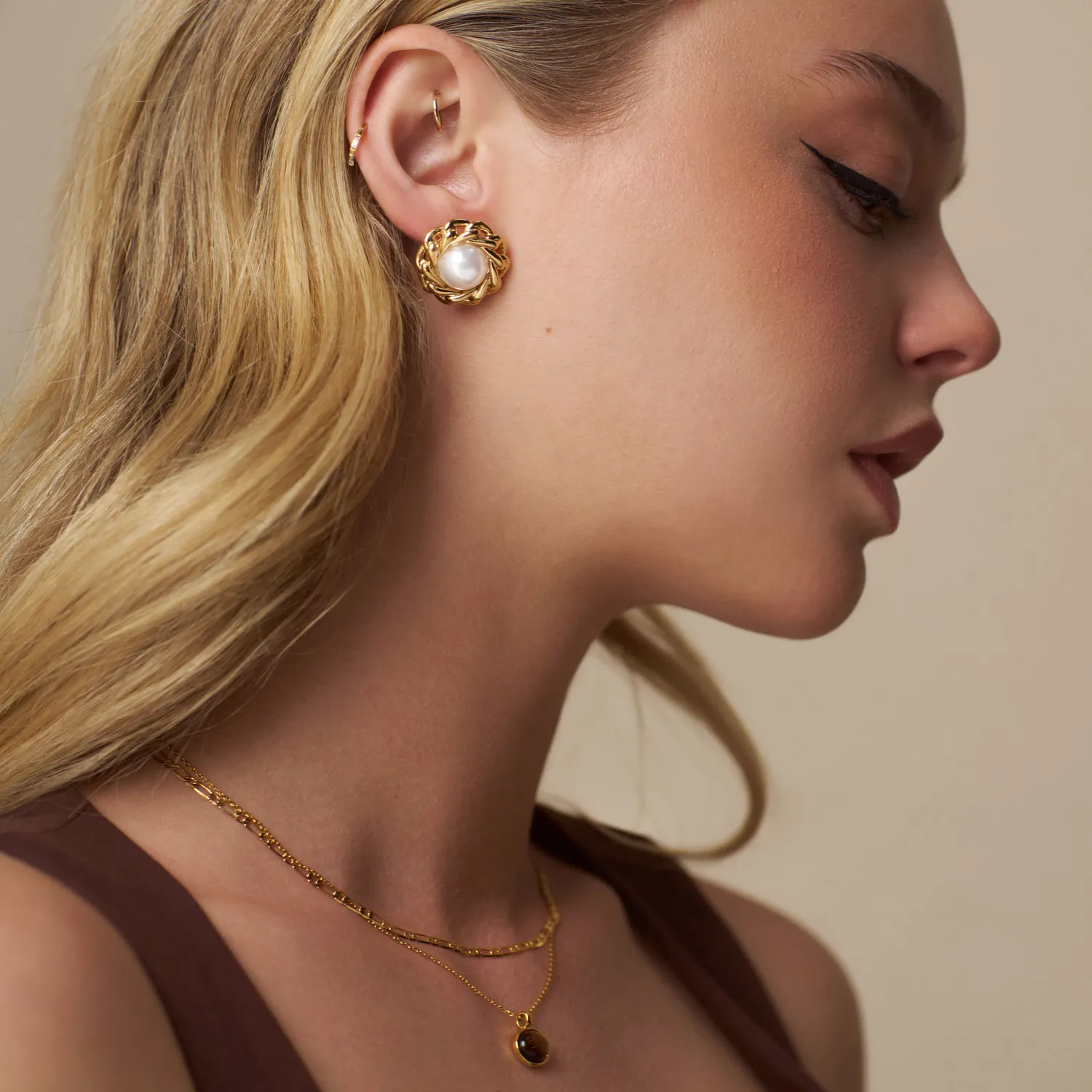 Orelia Statement Pearl Chain øreringe guld perle
