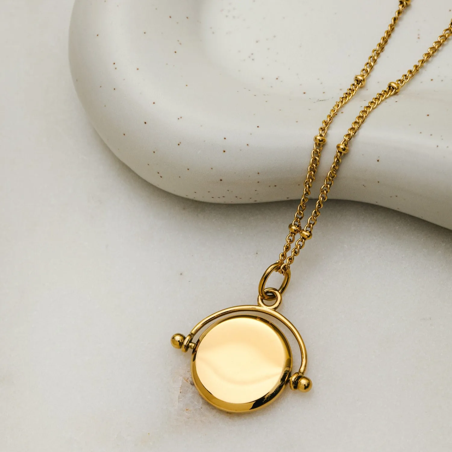 Orelia LUXE Faceted Disc Spinner halskæde guld