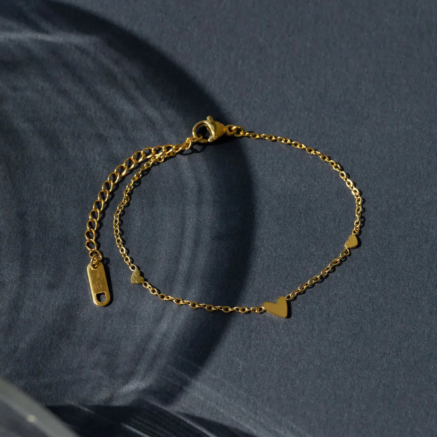 Timi of Sweden Sarah 3 hjerter armbånd guld vandtæt