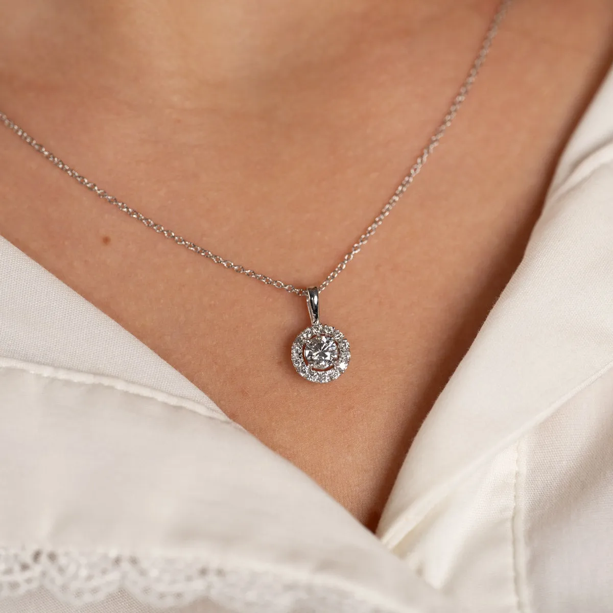 Sisi Copenhagen Round Halo lab-diamant vedhæng guld 0,5 ct