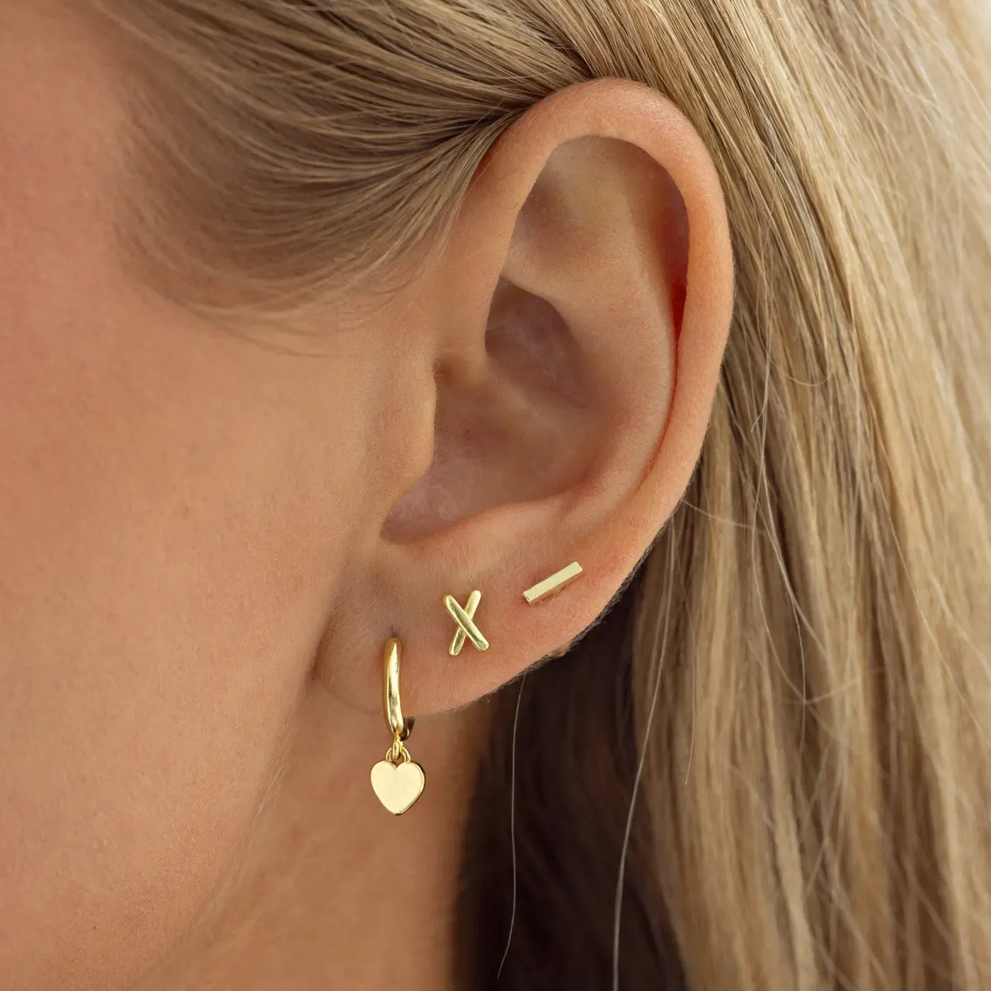 TIMI OF SWEDEN Loa Small Bar stud øreringe guld 5 mm