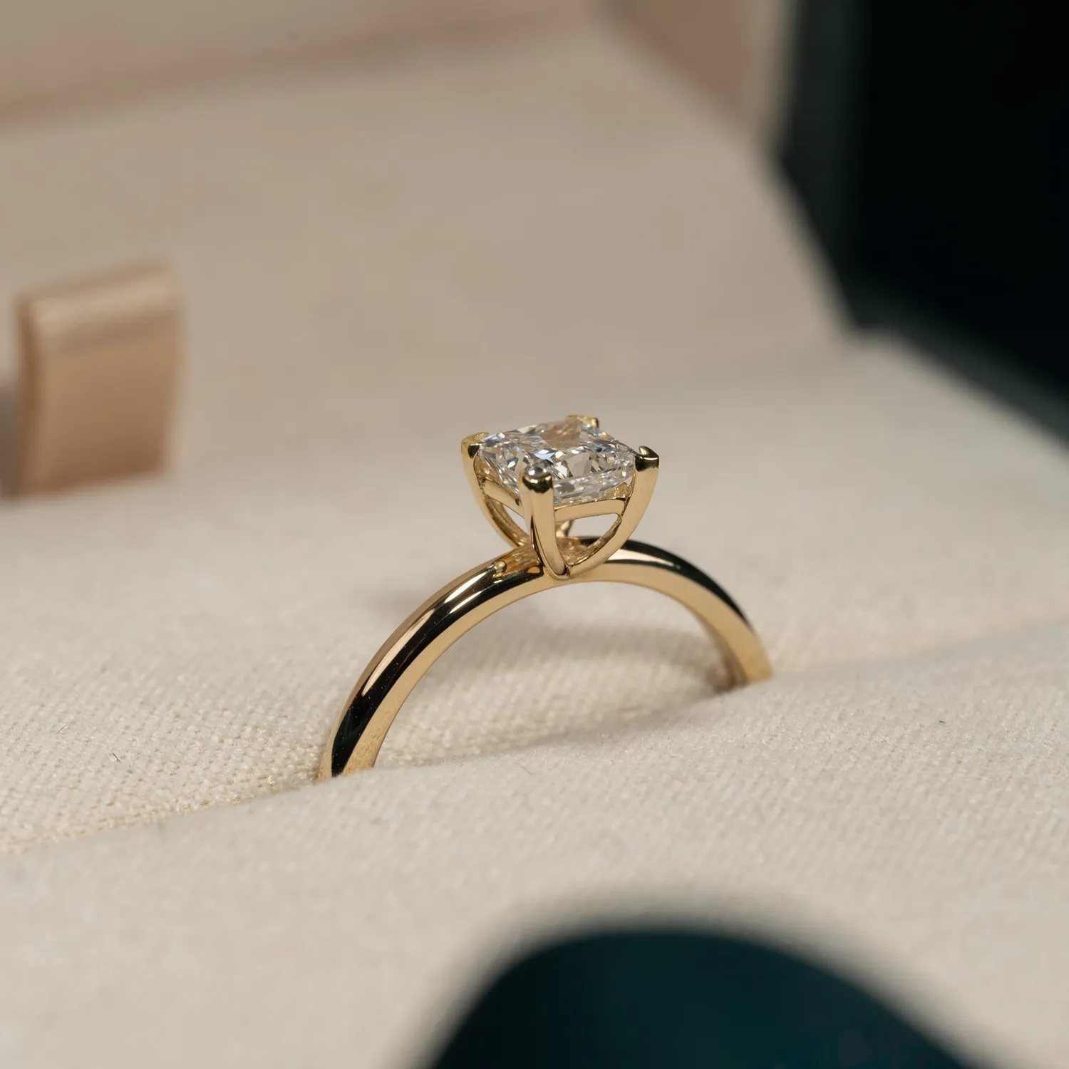 Sisi Copenhagen Solitaire Princess-Cut Lab-Diamond ring 0,75ct str 54 guld