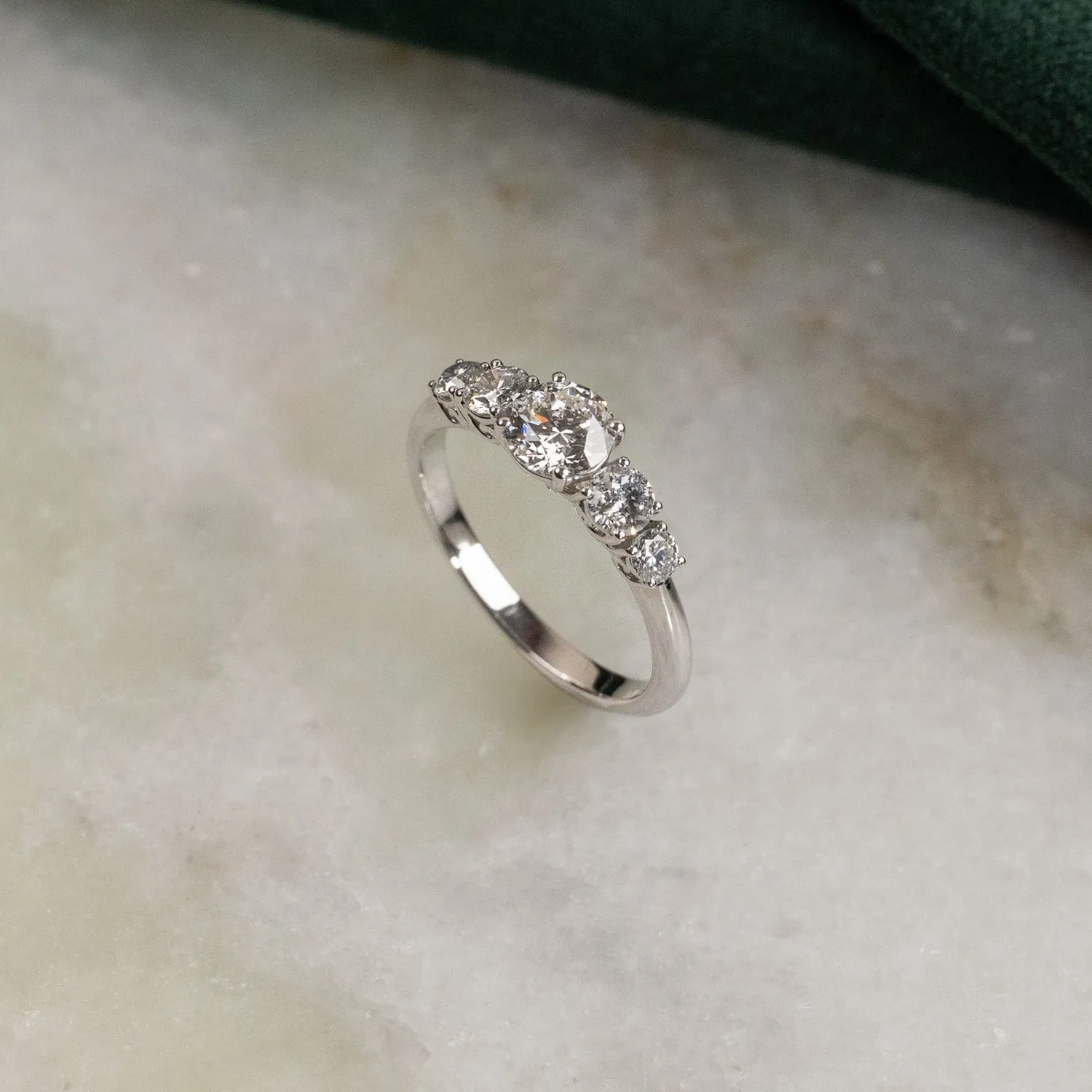 Sisi Copenhagen Five-Stone Trellis diamantring 0,5 ct guld
