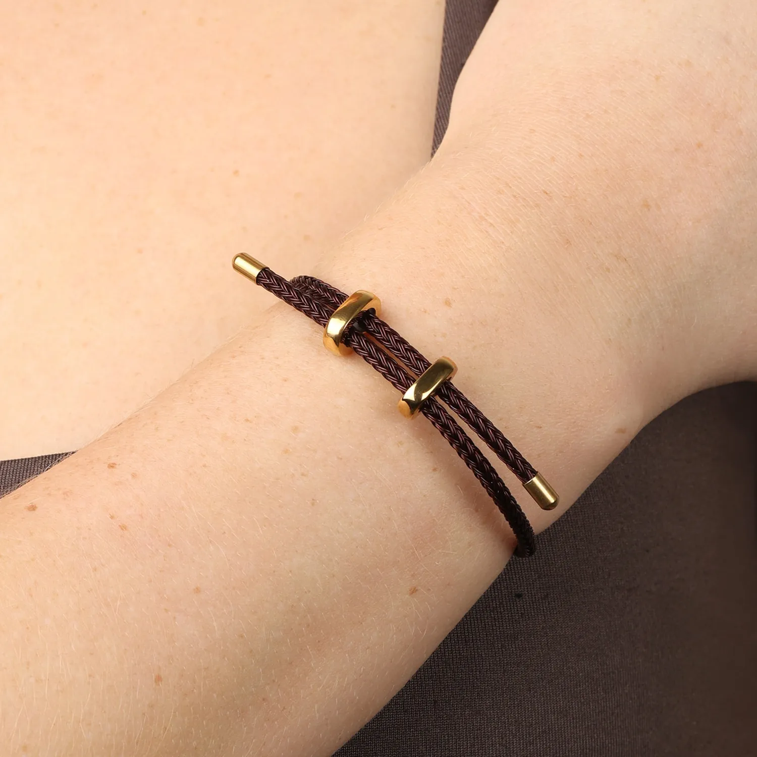 TIMI OF SWEDEN Cordelia reb-armbånd rustfrit stål sort
