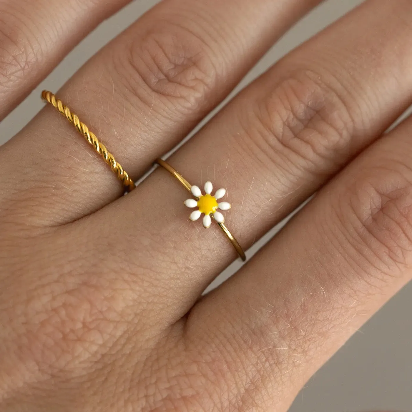 TIMI OF SWEDEN Doris Daisy ring guld justerbar