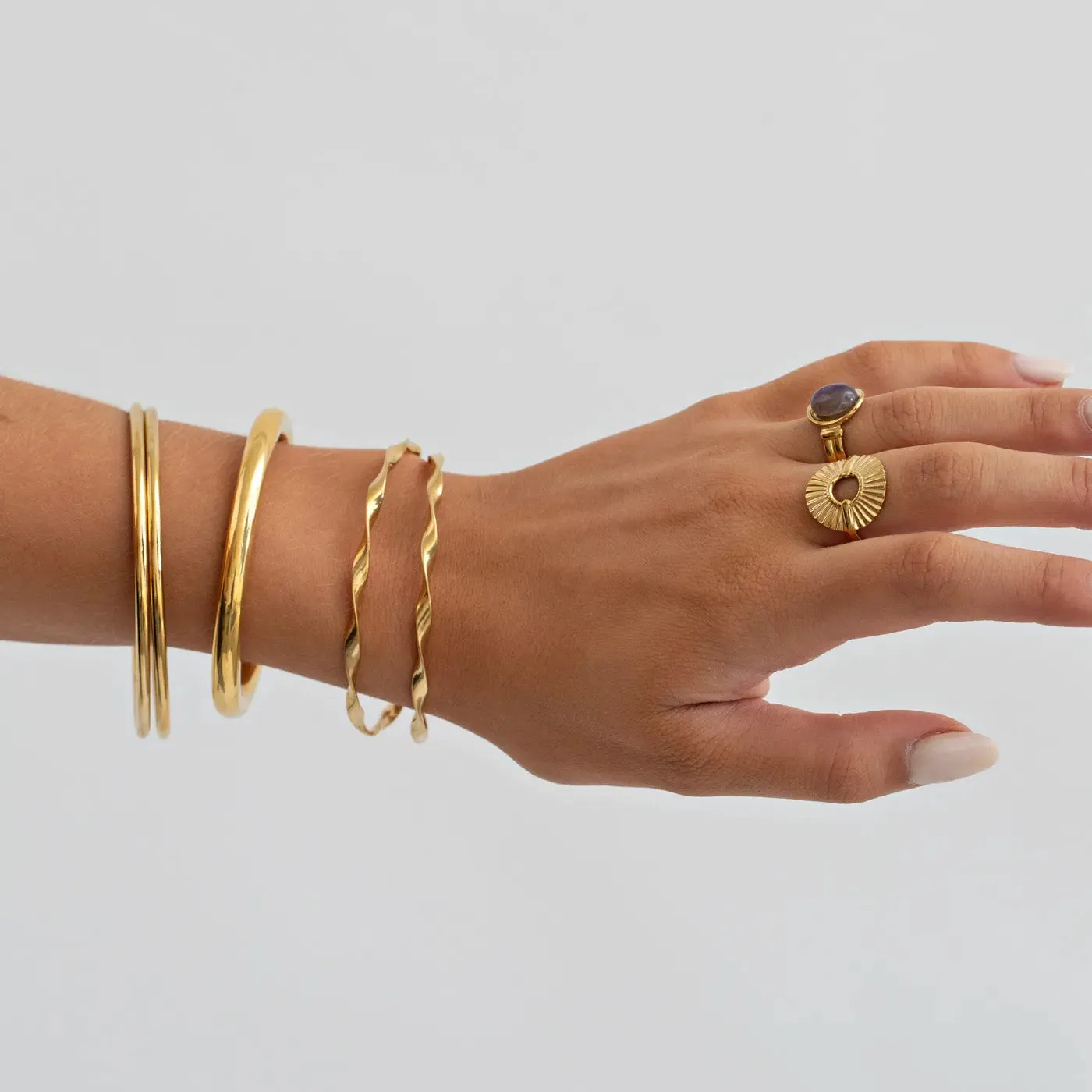 TIMI OF SWEDEN Helene Circle Ray justerbar ring guld