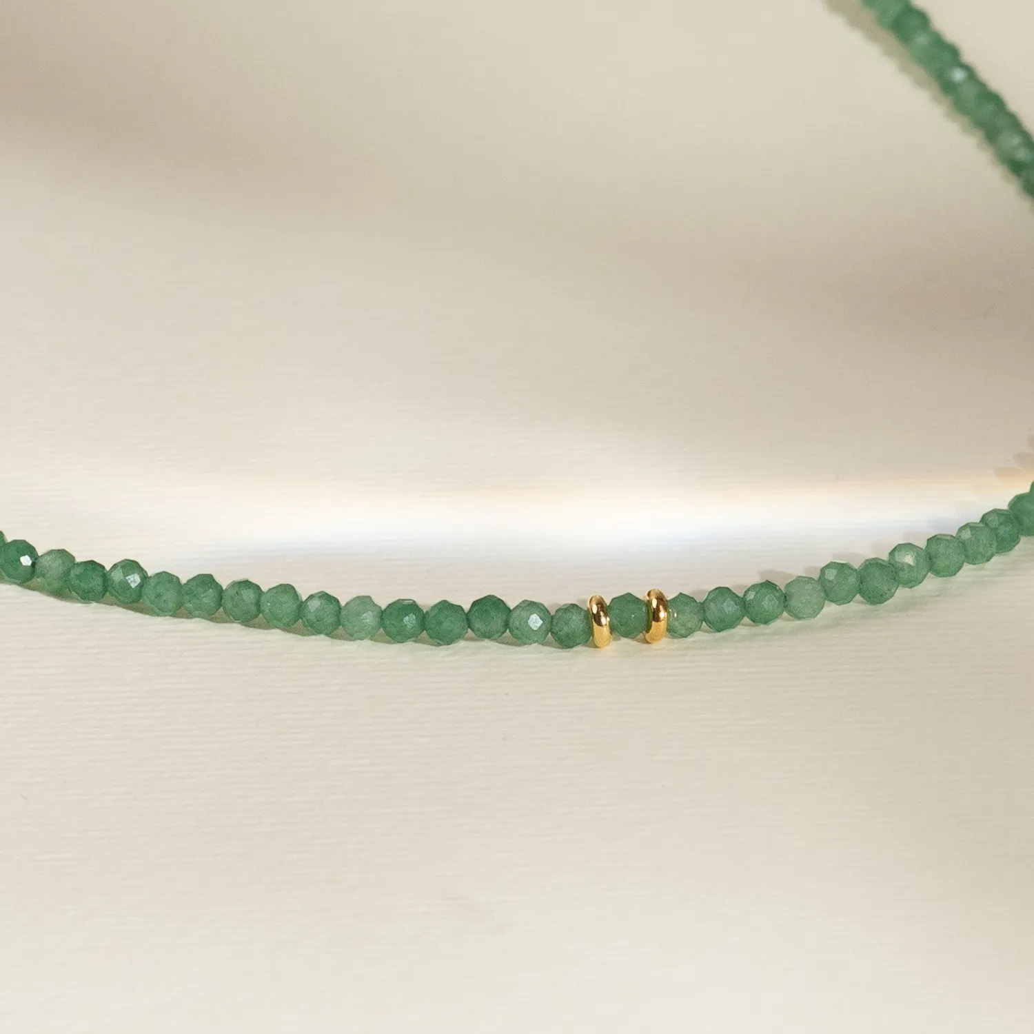 Sisi Copenhagen Eliana Green Aventurine halskæde forgyldt