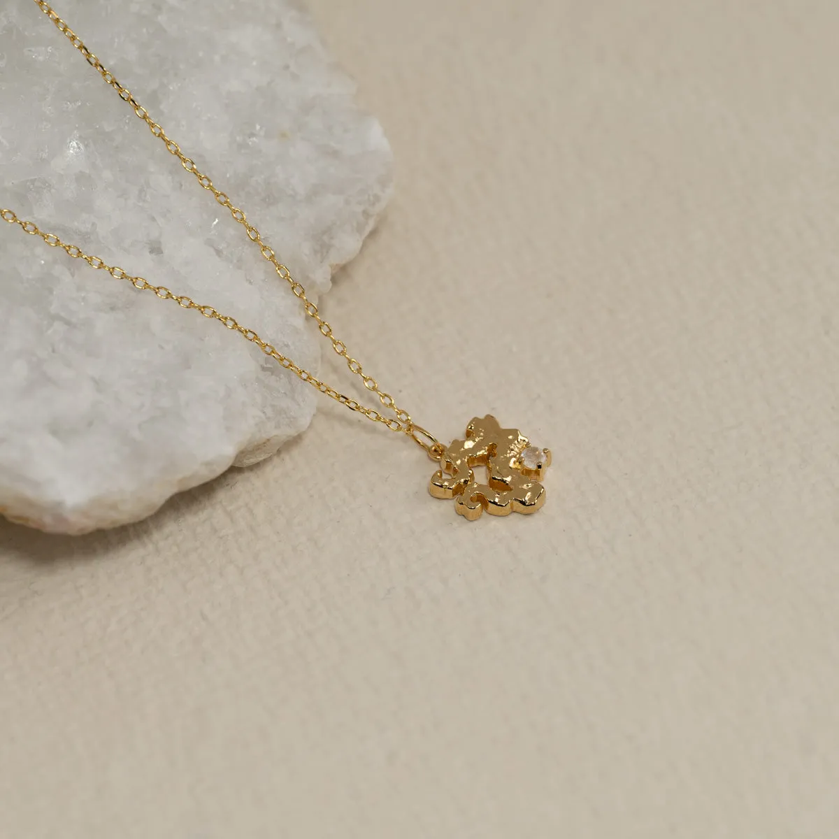 Sisi Copenhagen Aurelia Moonstone Golden vedhæng forgyldt