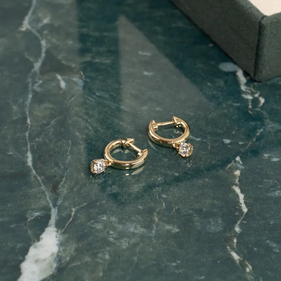 Sisi Copenhagen Solitaire Drop creoler 14kt guld 0,4ct