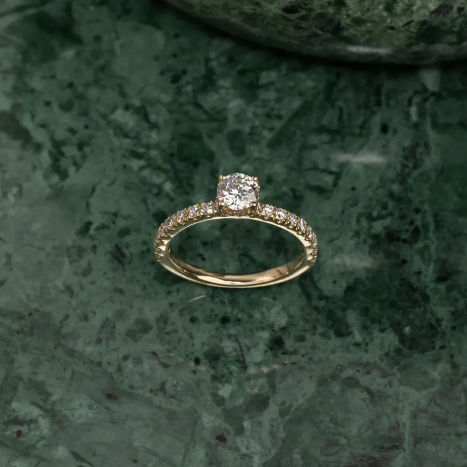 Sisi Copenhagen Hidden-Halo Alliance diamantring 1,0 ct guld