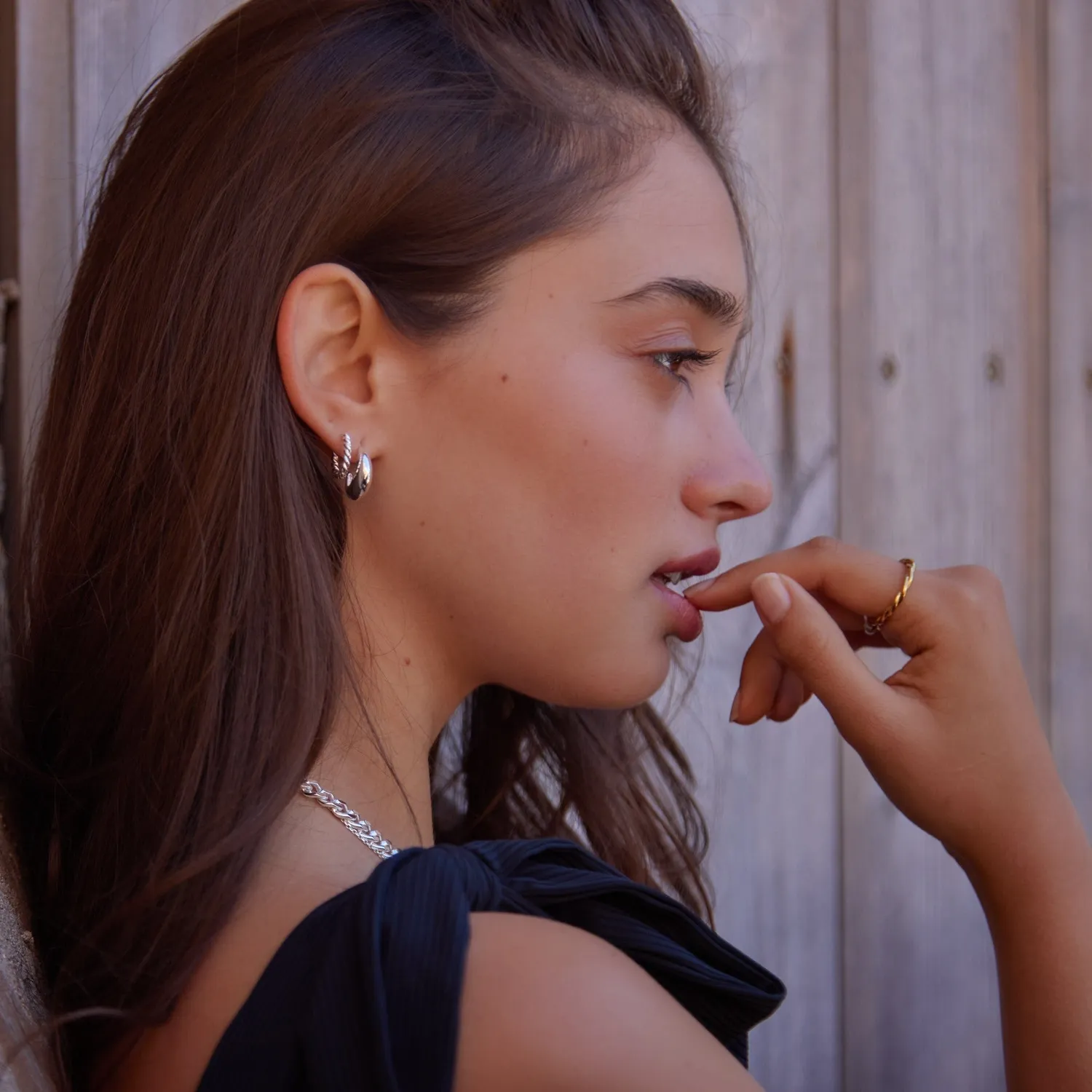 Orelia LUXE Tapered Dome Hoop øreringe sølv vandtætte