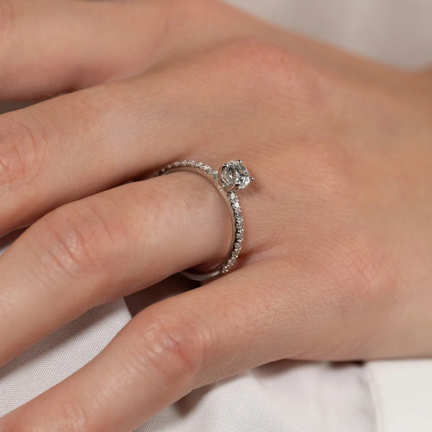 Sisi Copenhagen Hidden-Halo Alliance diamantring 0,8ct hvidguld