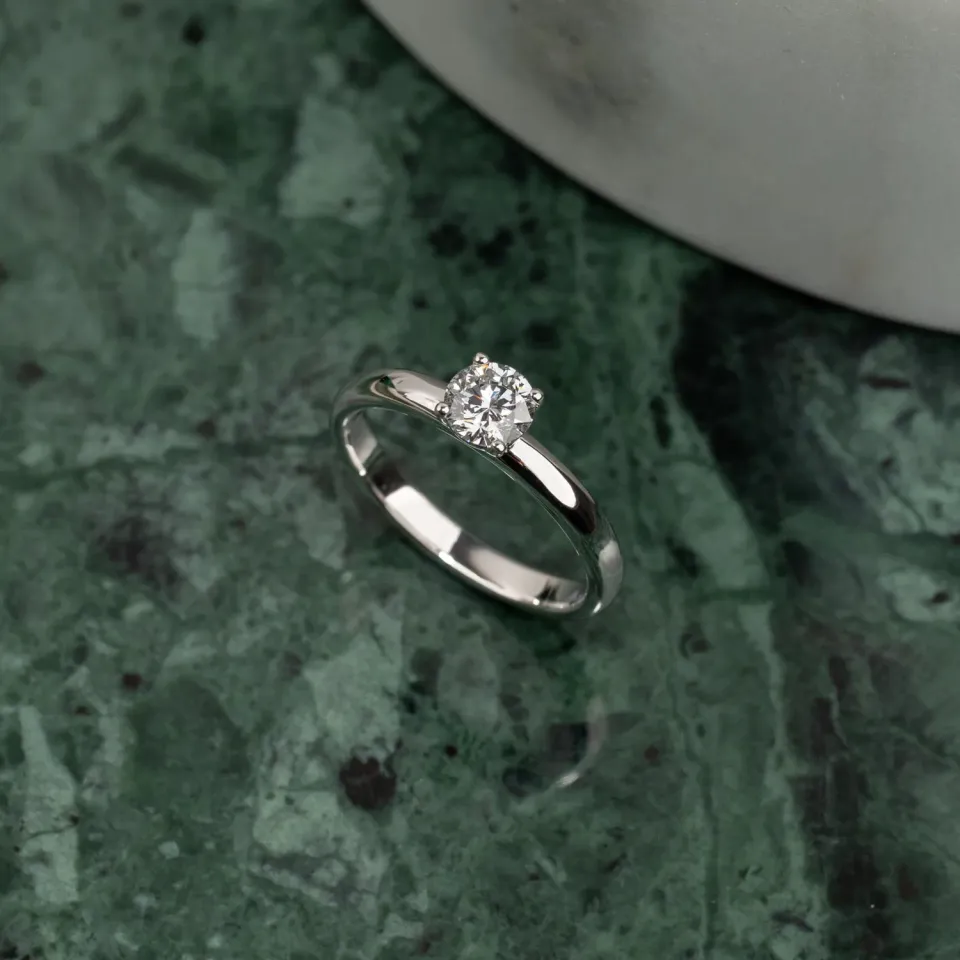 Sisi Copenhagen Simple Solitaire diamantring 0,5 ct hvidguld lab-diamant