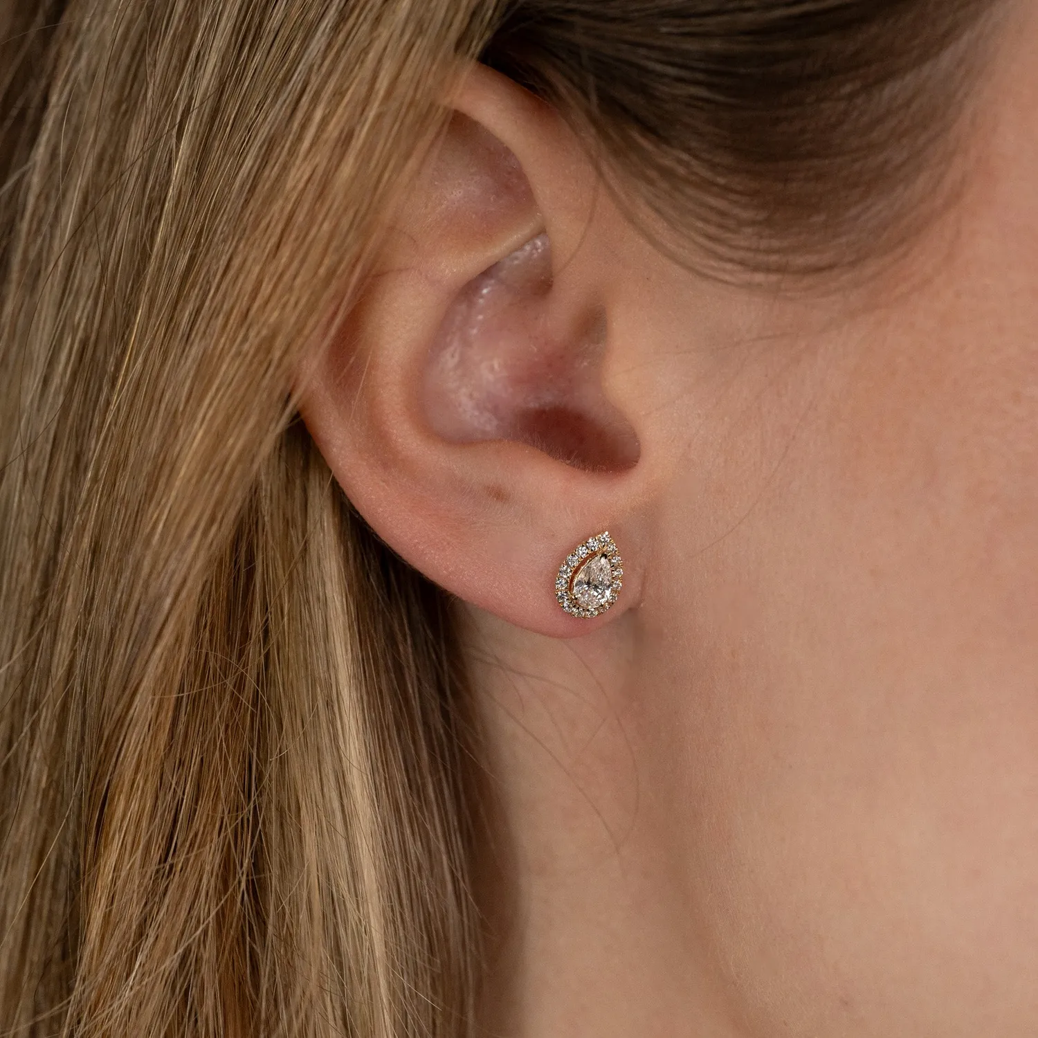 Sisi Copenhagen Halo Pear-Cut ørestikker 14 karat guld 0,7 ct lab-diamant