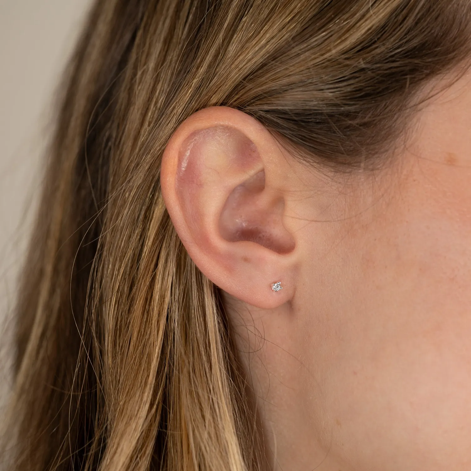 Sisi Copenhagen Ena 2mm ørestikker sølv par zirkon