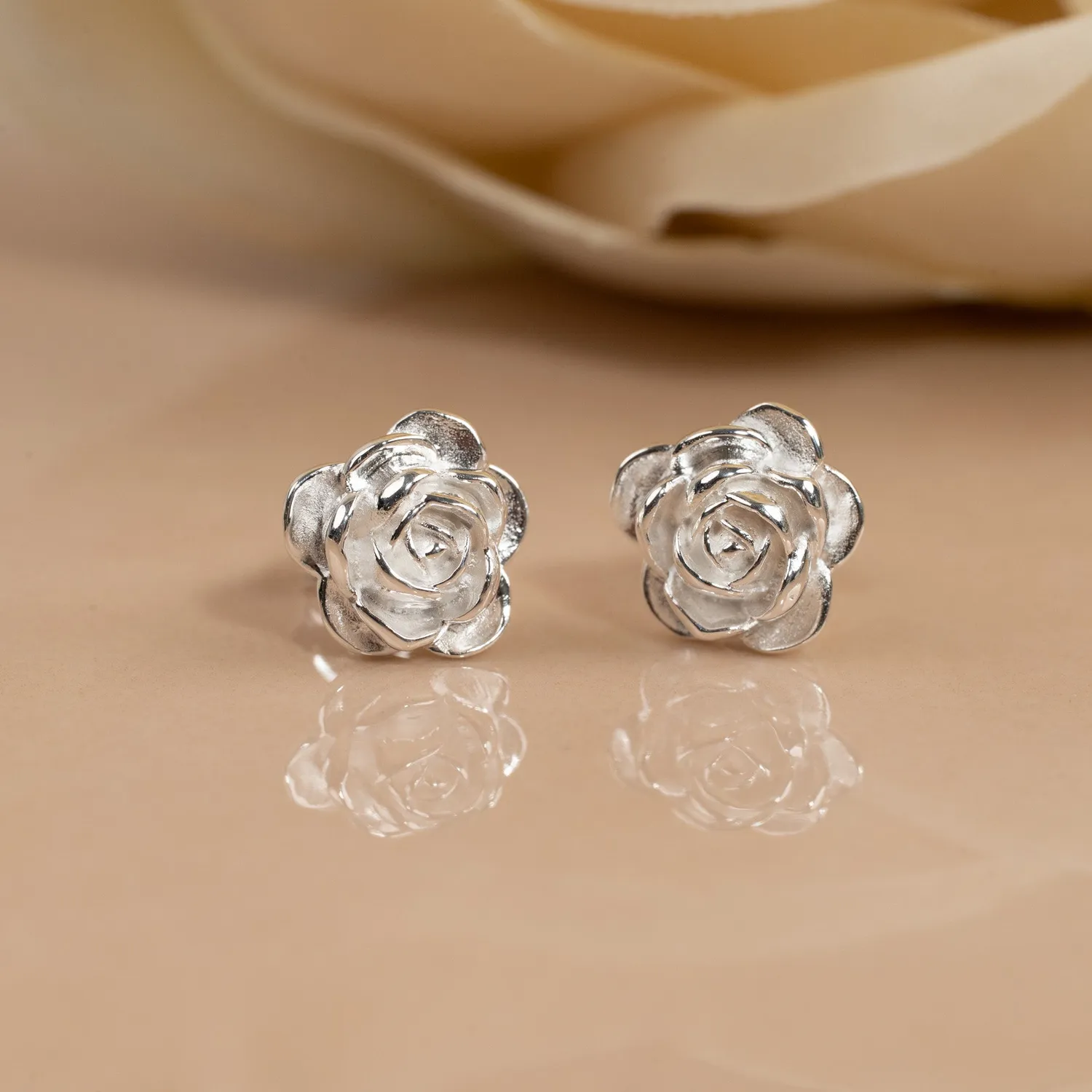 Sisi Copenhagen Rosie Medium ørestikker sølv 10,5 mm
