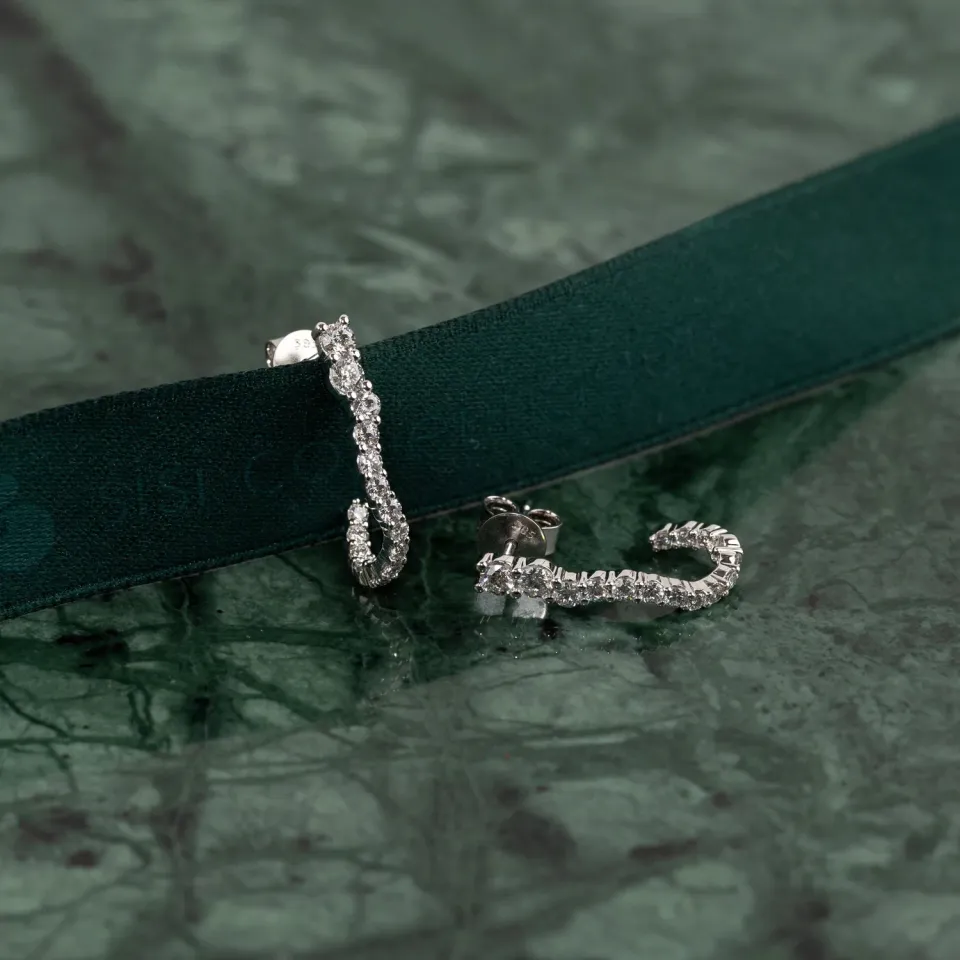 Sisi Copenhagen Graduating Curved lab-diamantcreoler hvidguld 0,9 ct