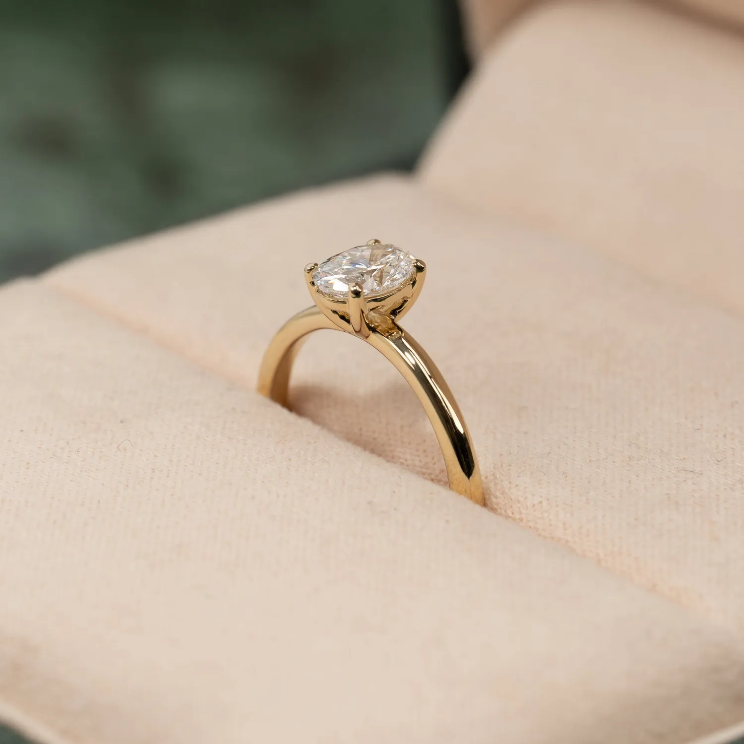 Sisi Copenhagen Solitaire Oval 0.75ct diamantring guld 14kt