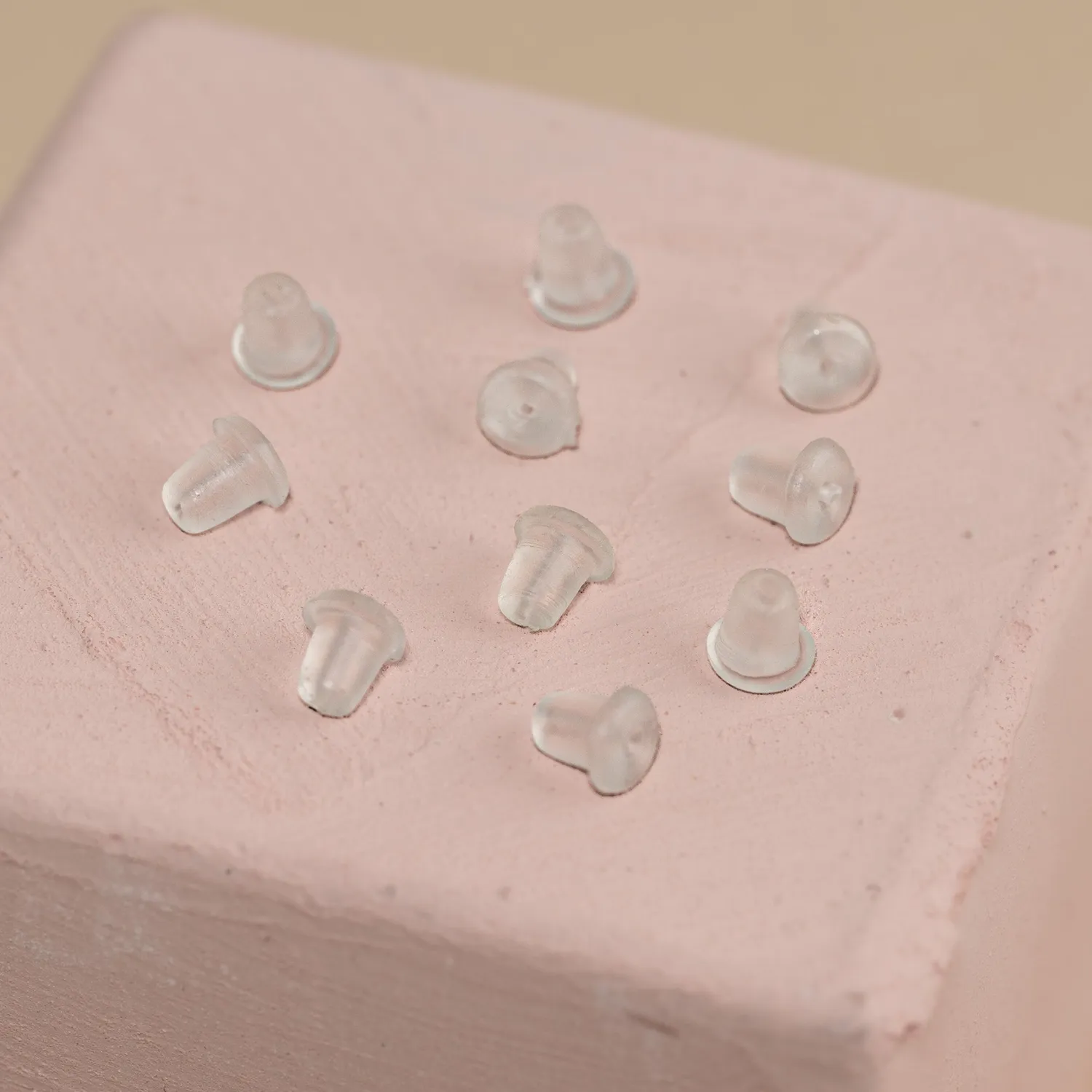 Sisi Copenhagen gummi bagstoppere øreringe 10 stk gummi