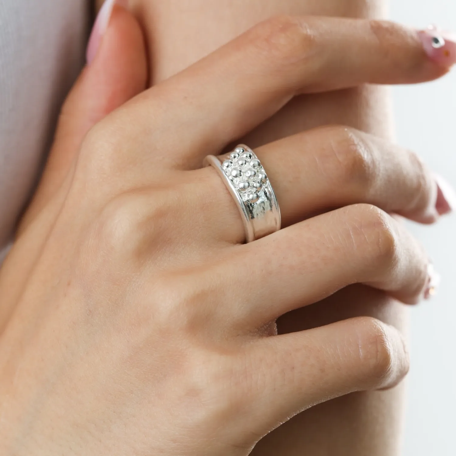 TIMI OF SWEDEN Iben statement ring justerbar sølv