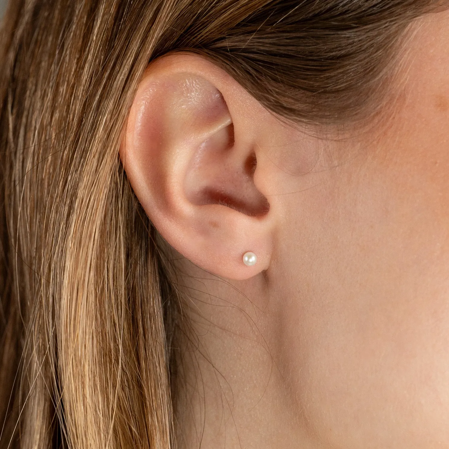 Sisi Copenhagen Maggie ørestikker guld perle 3 mm