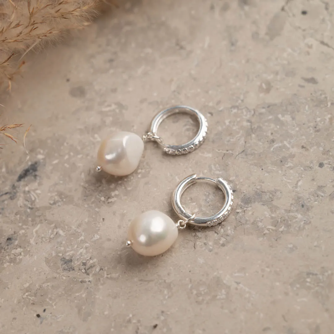 Sisi Copenhagen Noella Pearl sølv creoler par barokperle