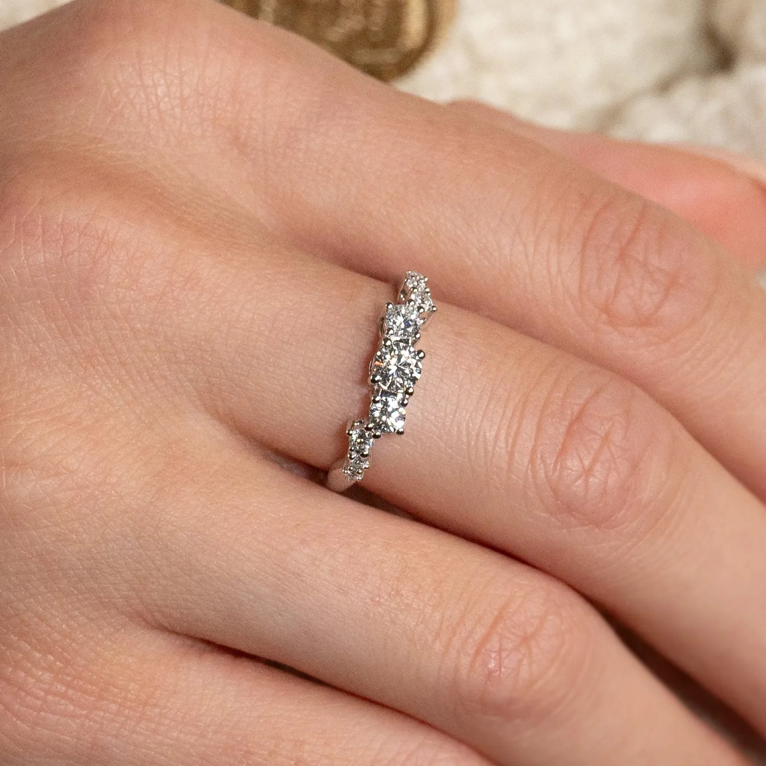 Sisi Copenhagen Organic Cluster 0.7ct diamantring hvidguld 14kt