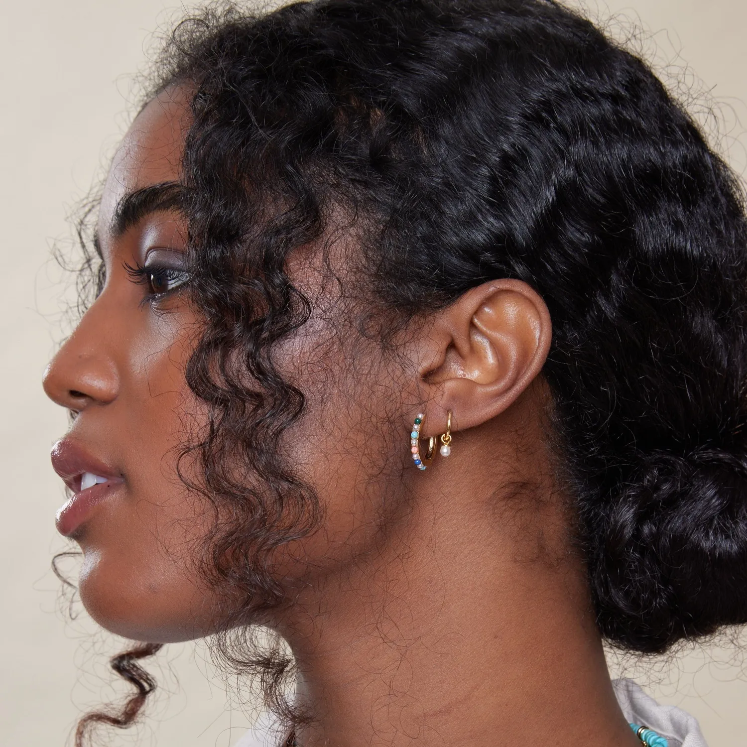 Orelia Mini Micro Pearl Drop hoop øreringe guld