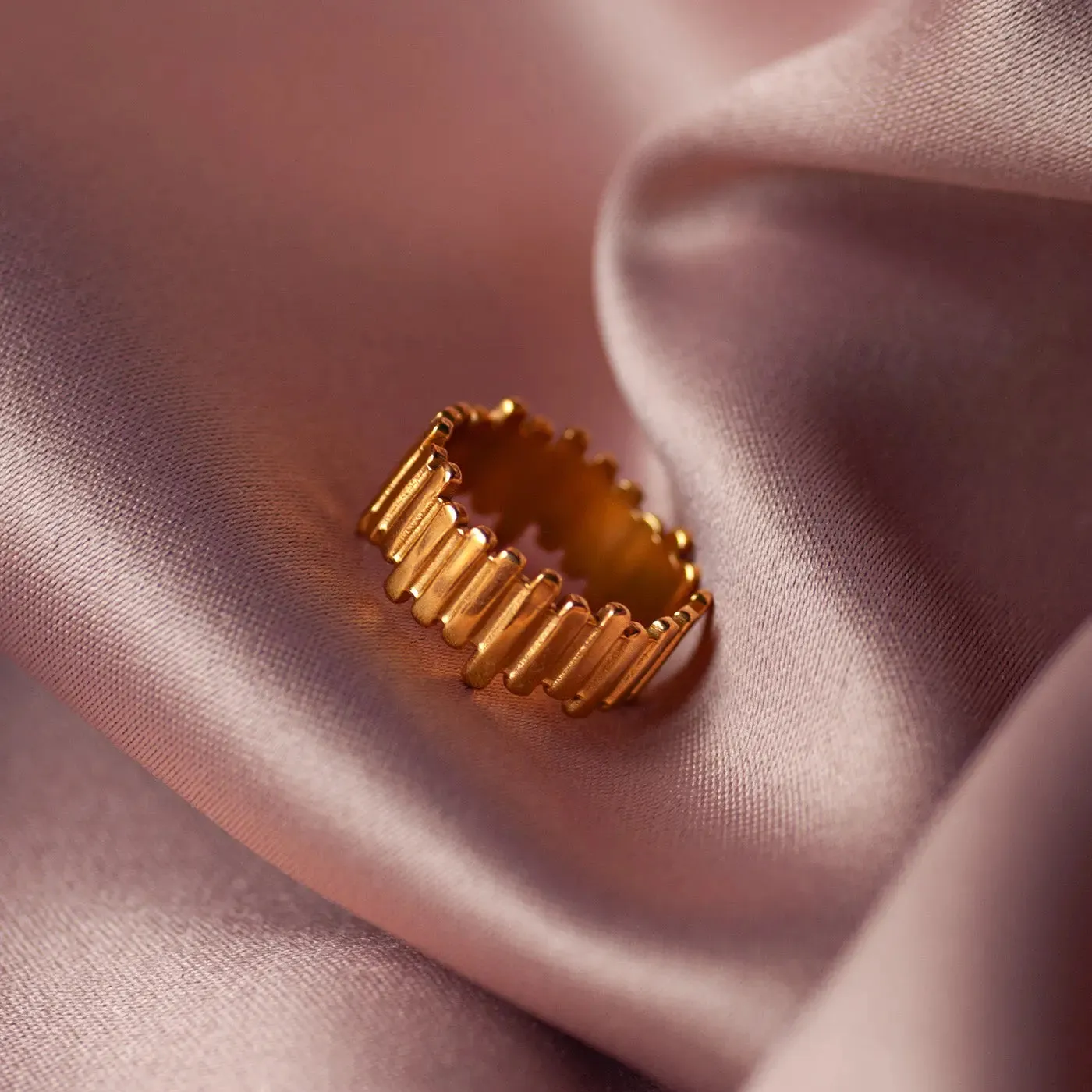 TIMI OF SWEDEN Cleo ring justerbar bred guld stål
