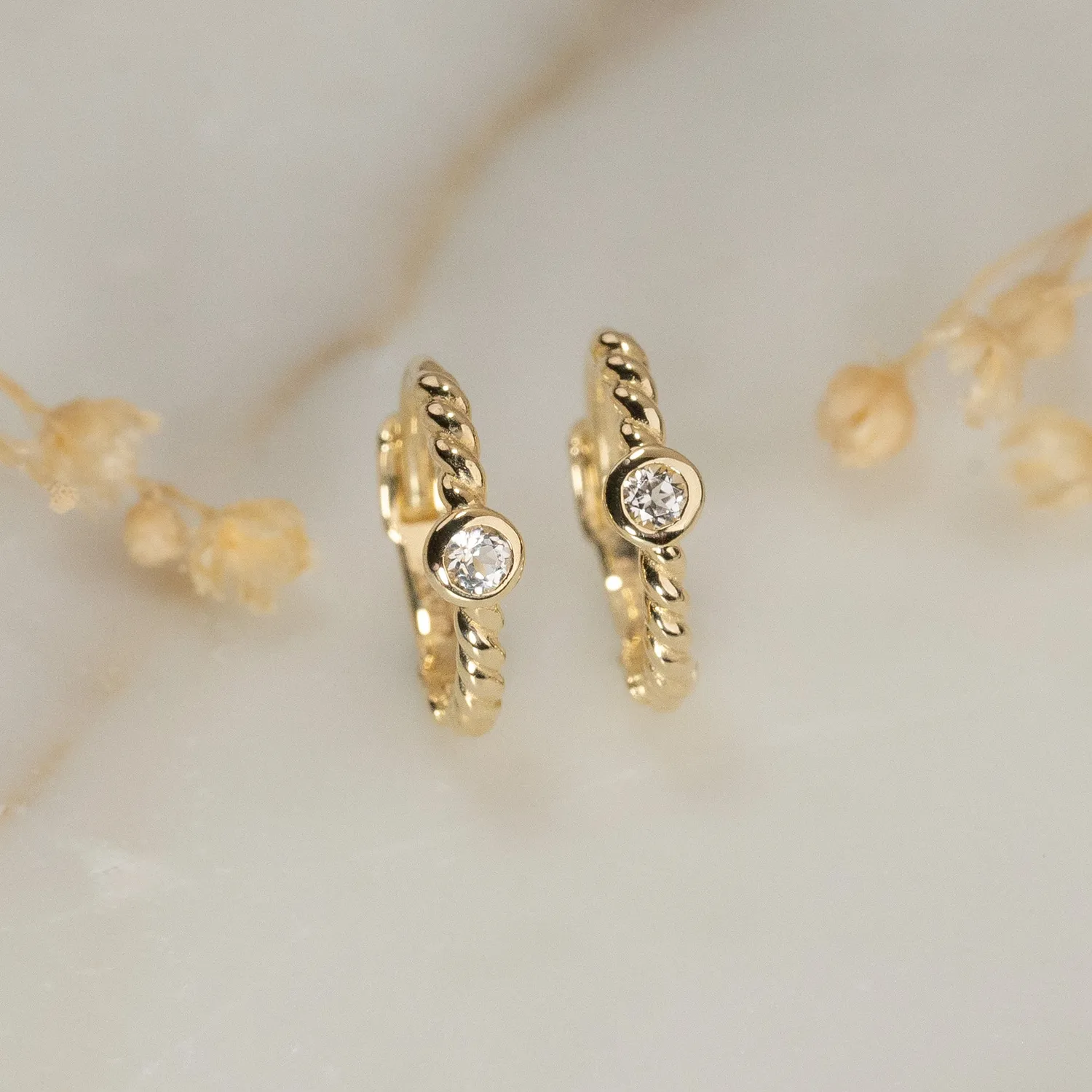 Sisi Copenhagen Sigrid creoler hvid topas 9 kt guld 10 mm