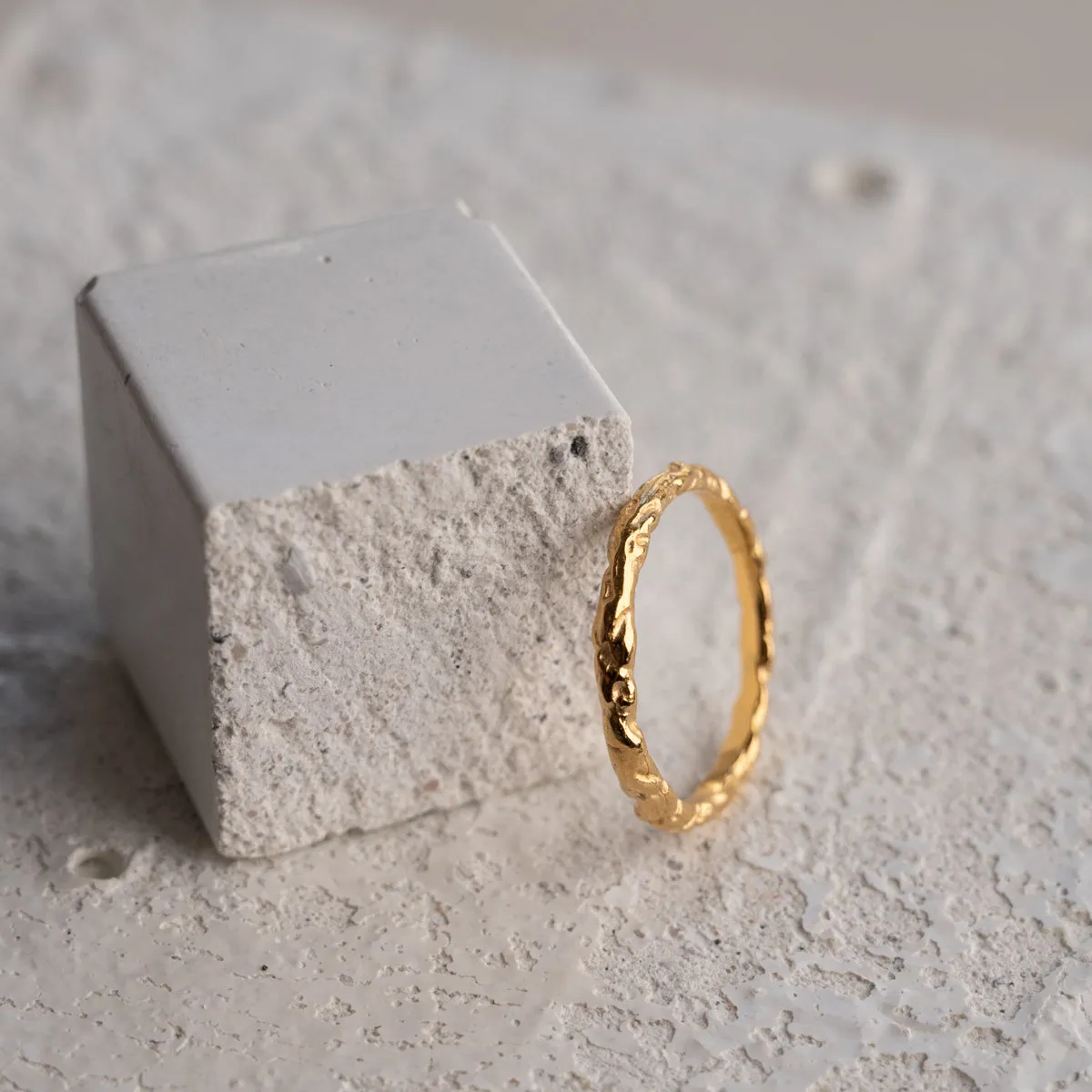 Sisi Copenhagen Elma Small forgyldt ring 2 mm rå