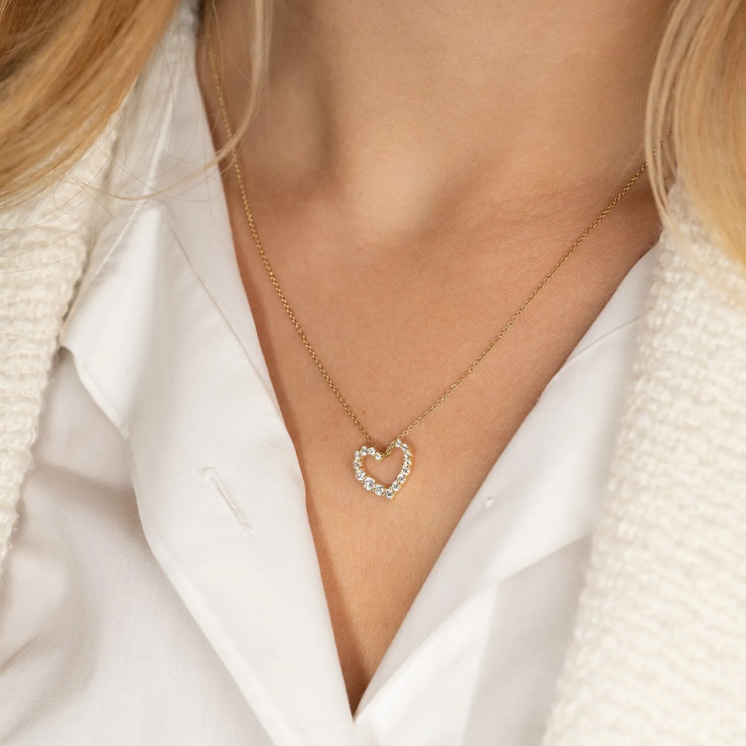 Sisi Copenhagen Graduating Curved Heart diamantvedhæng 0,45 ct guld