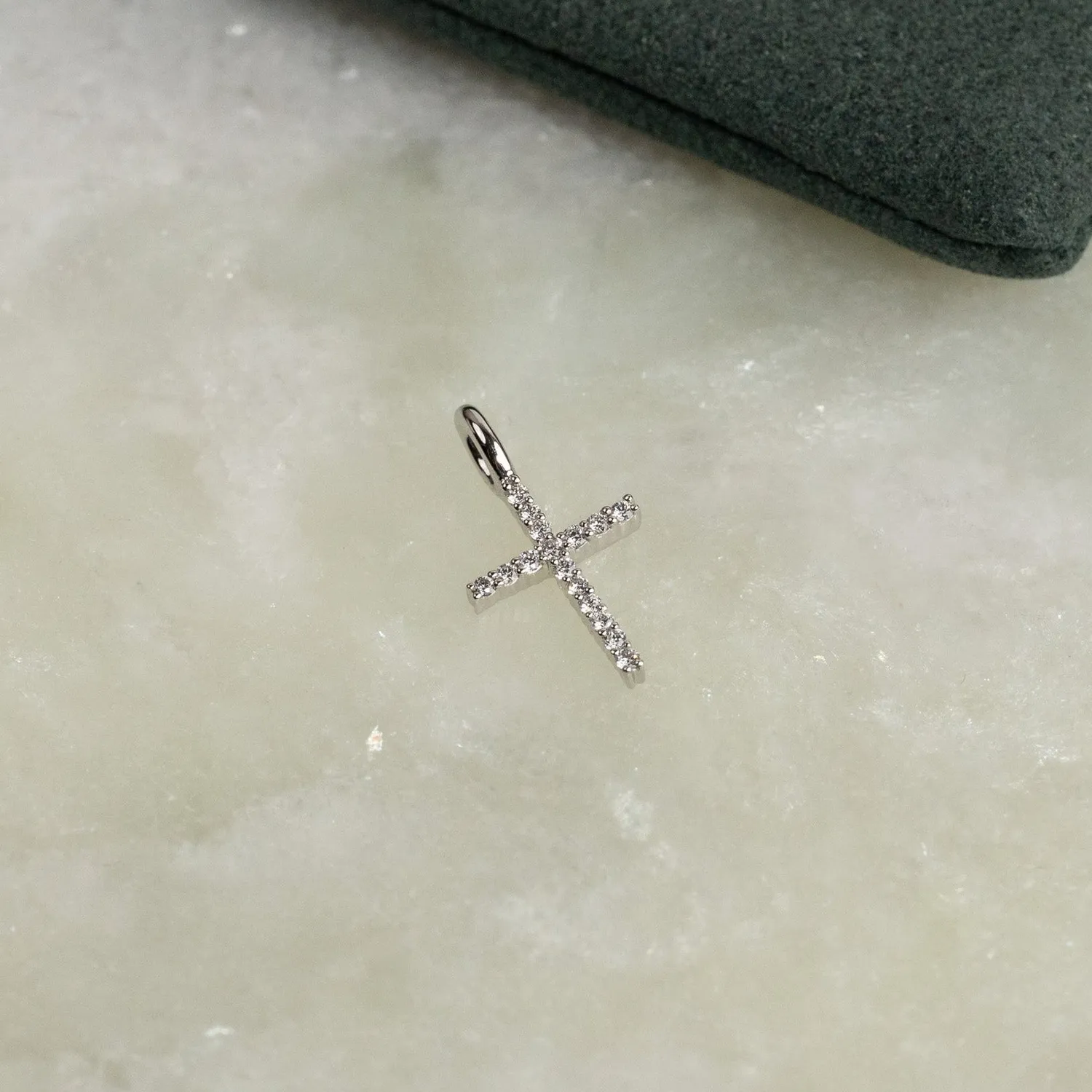 Sisi Copenhagen Lab-Diamond Cross vedhæng guld 14 kt diamant