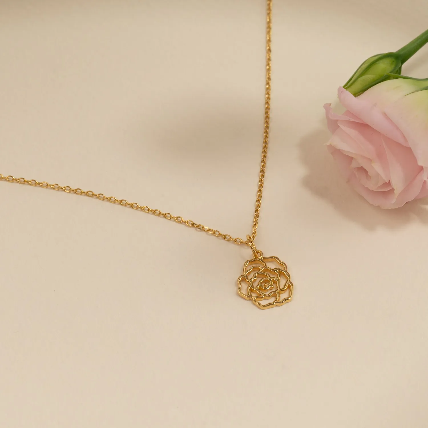 Sisi Copenhagen Rosa Golden vedhæng forgyldt rose 12 mm
