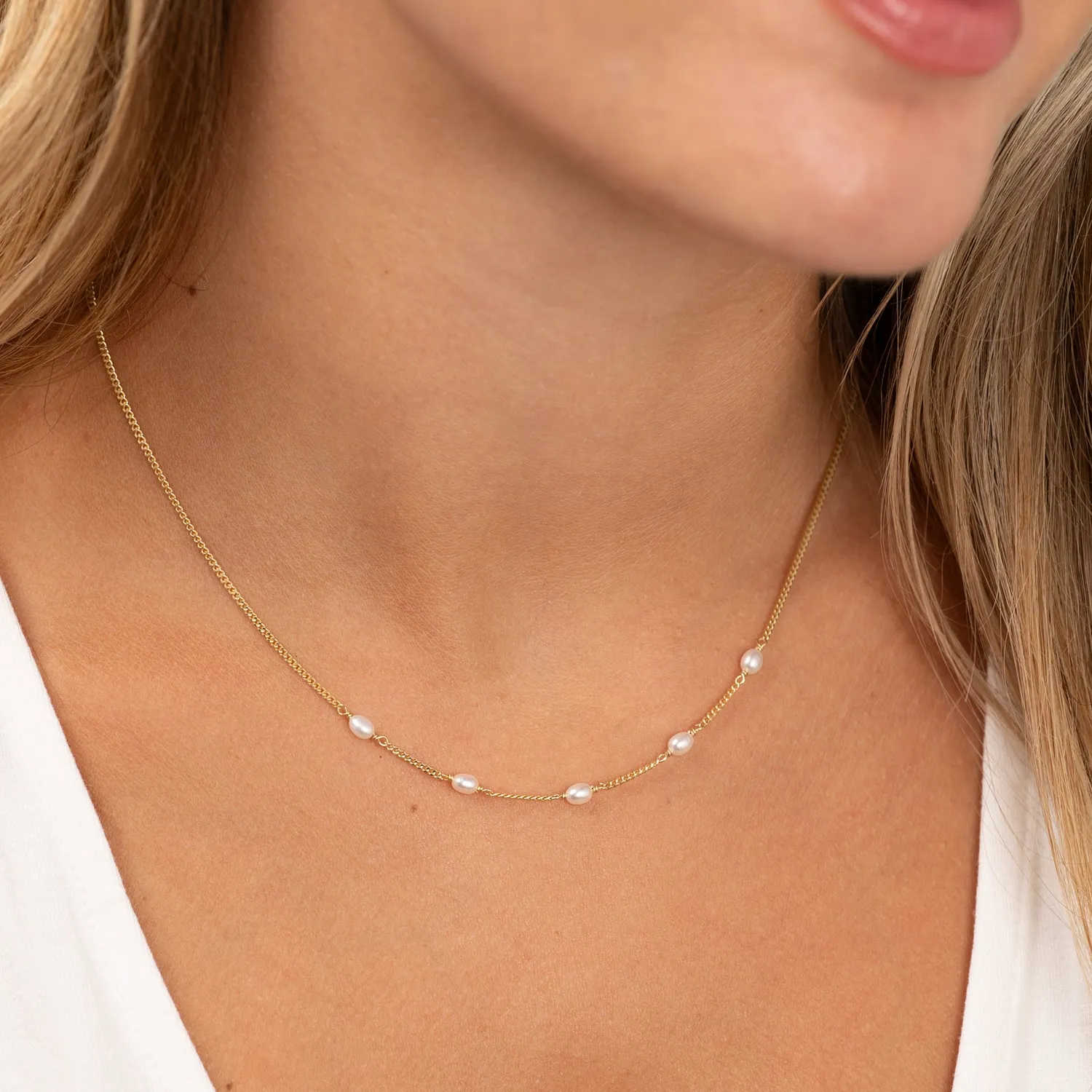 Sisi Copenhagen Alba Pearl Golden halskæde perler 42+6 cm