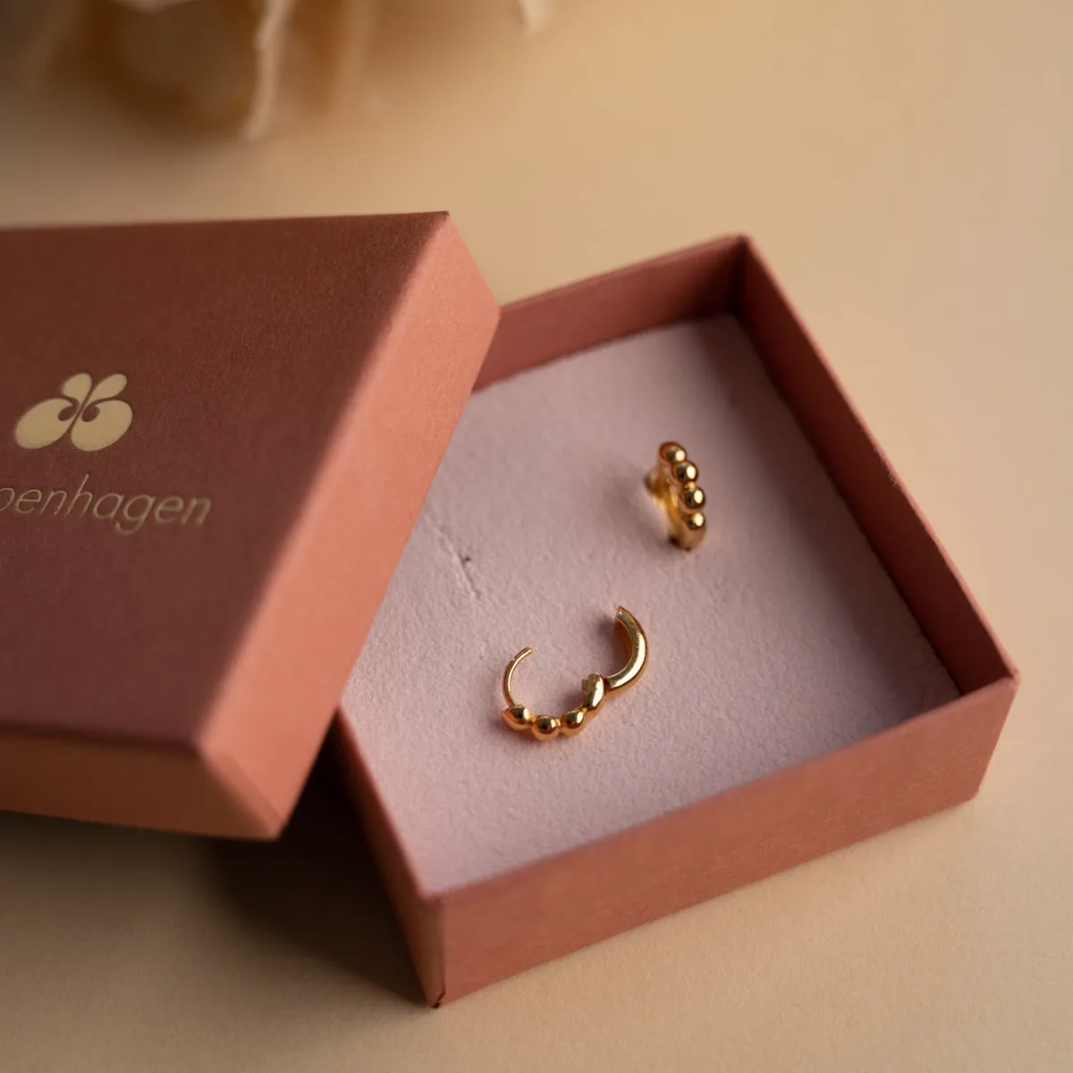 Sisi Copenhagen Dicte Small Golden creoler forgyldt