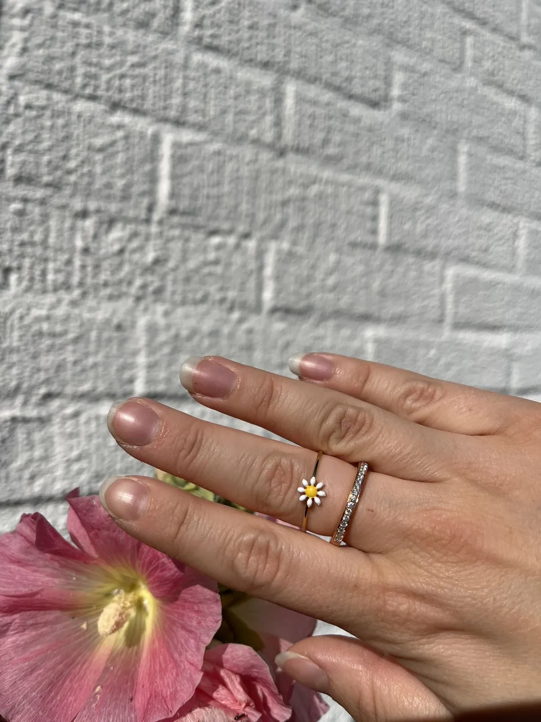 TIMI OF SWEDEN Doris Daisy ring rustfrit stål guld emalje