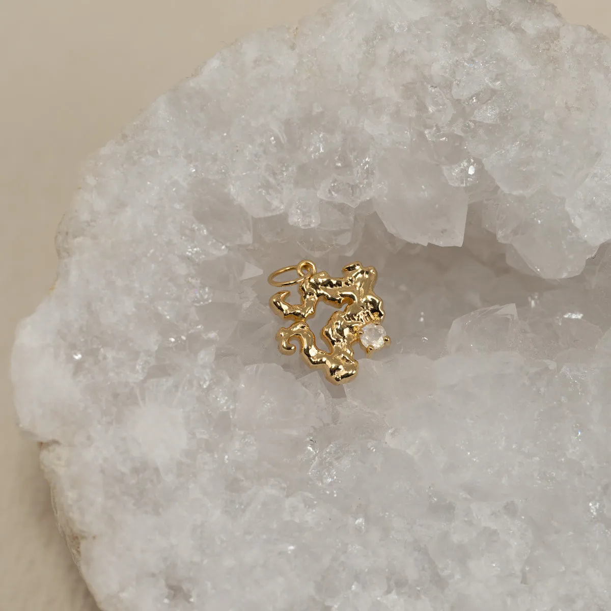 Sisi Copenhagen Aurelia Moonstone Golden vedhæng forgyldt