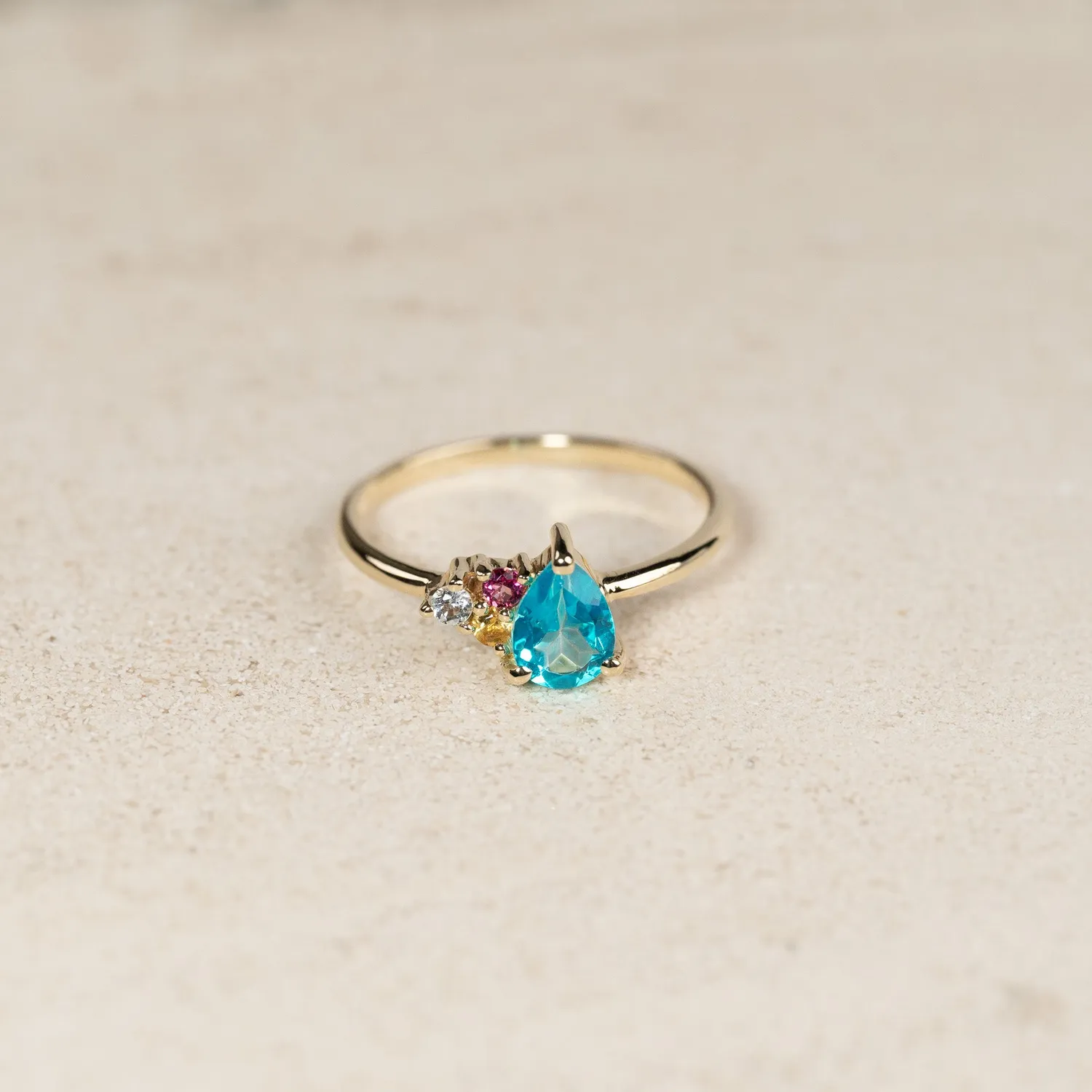 Sisi Copenhagen Gyda Paraiba ring guld topas str 50-62