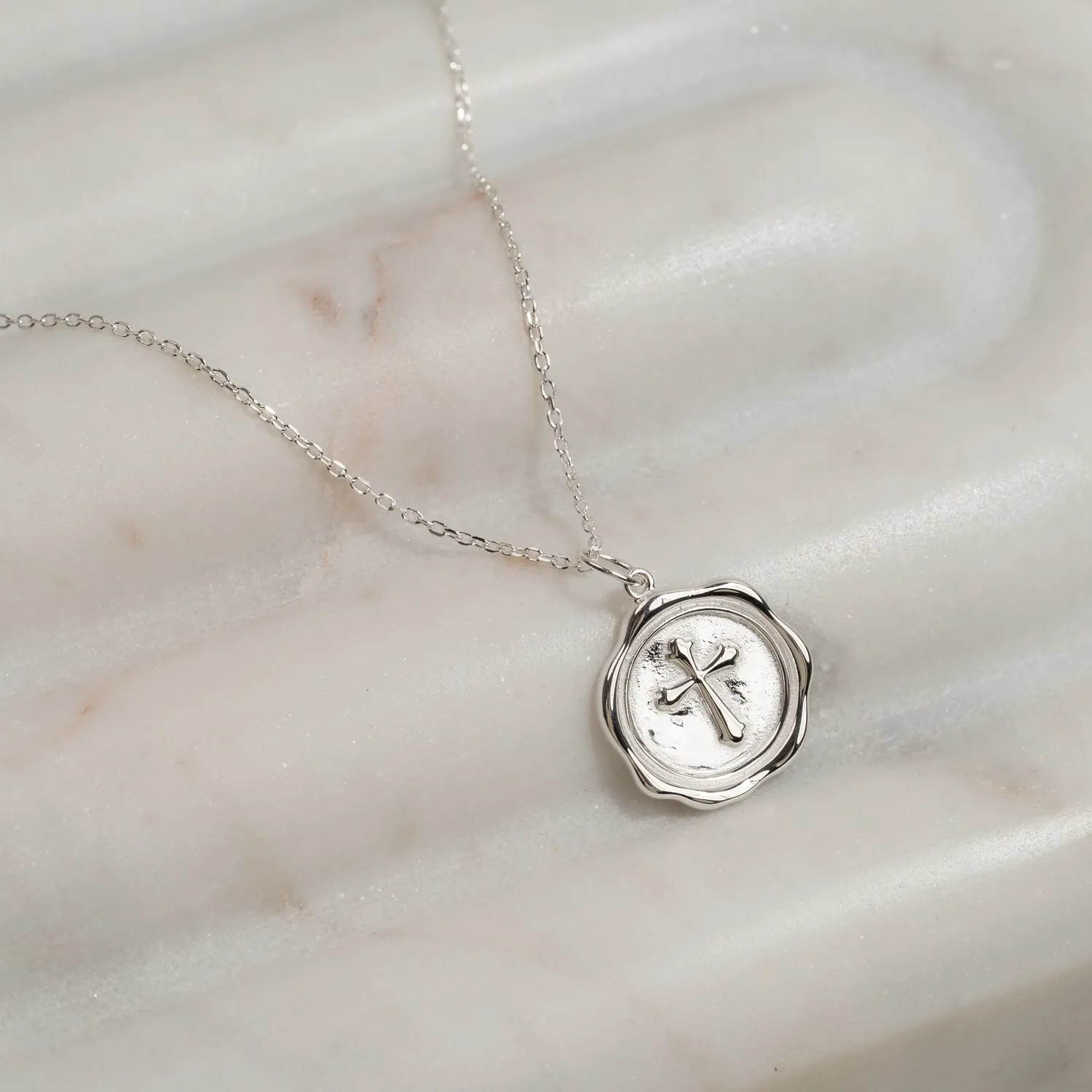 Sisi Copenhagen Elise Cross vedhæng sølv 16 mm kors