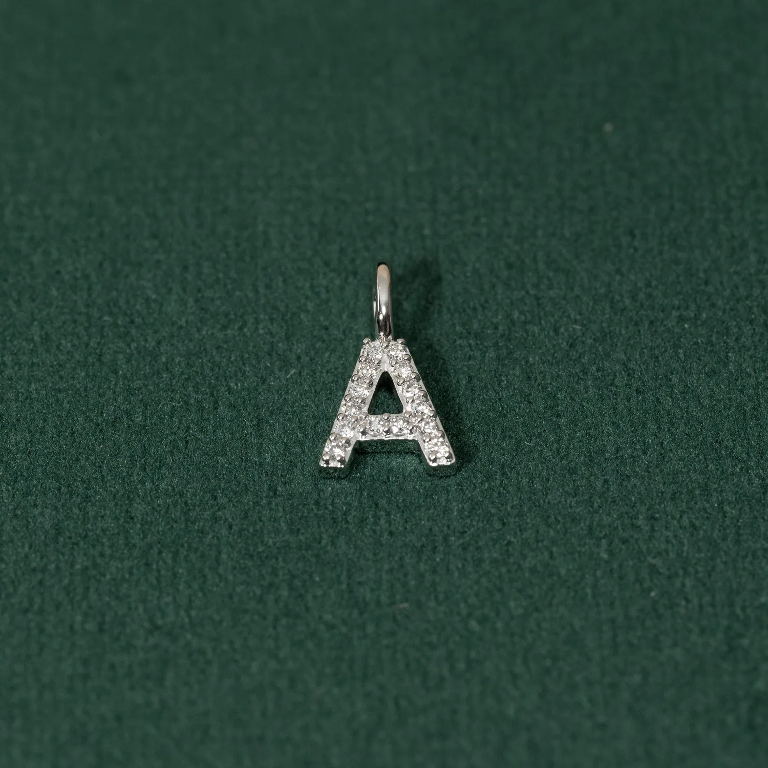 Sisi Copenhagen Lab-Diamond Letter vedhæng hvidguld 0,1 ct