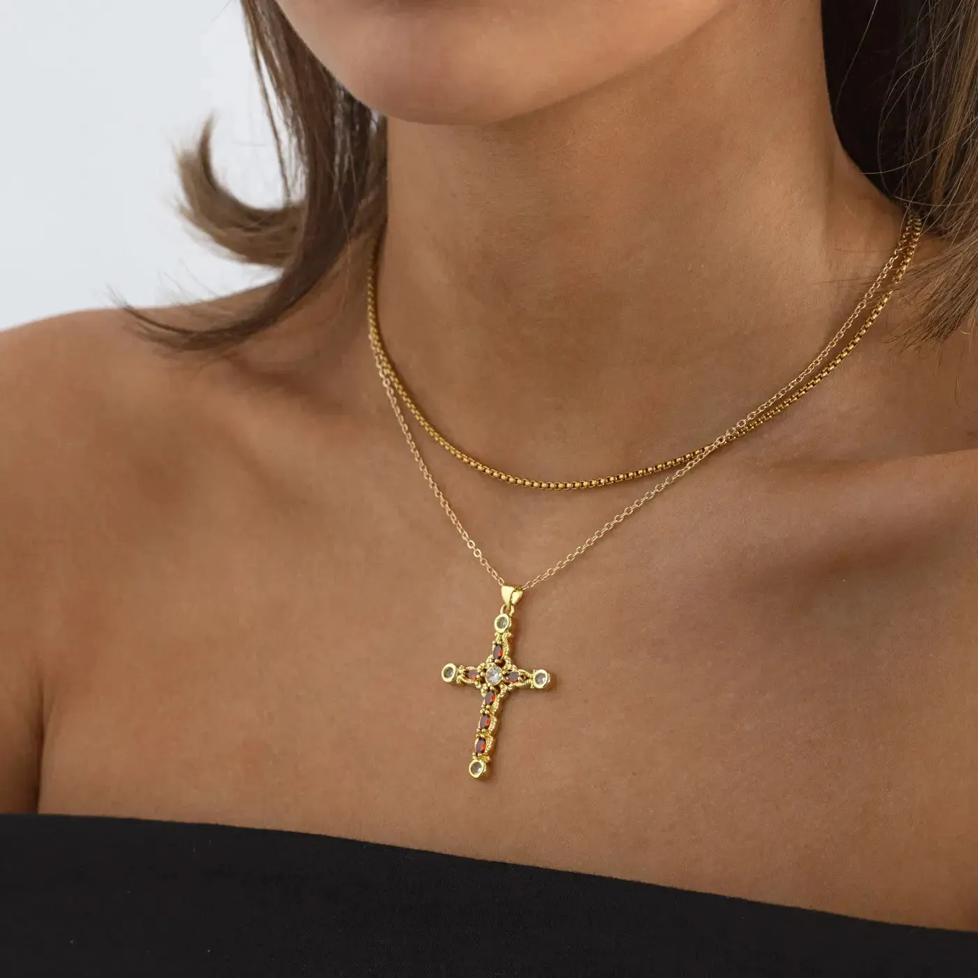 TIMI OF SWEDEN Azura halskæde guld kors zirconia