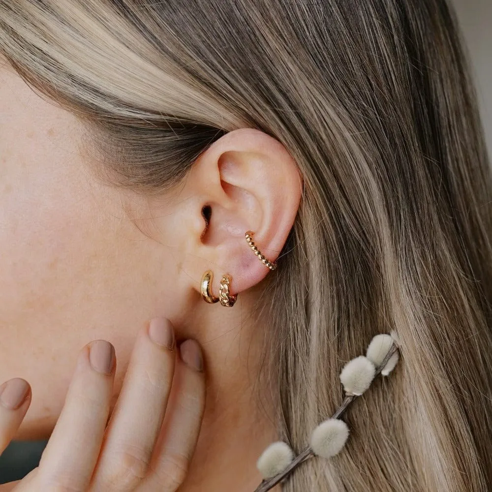 Orelia Mini Domed Huggie Hoop øreringe guld