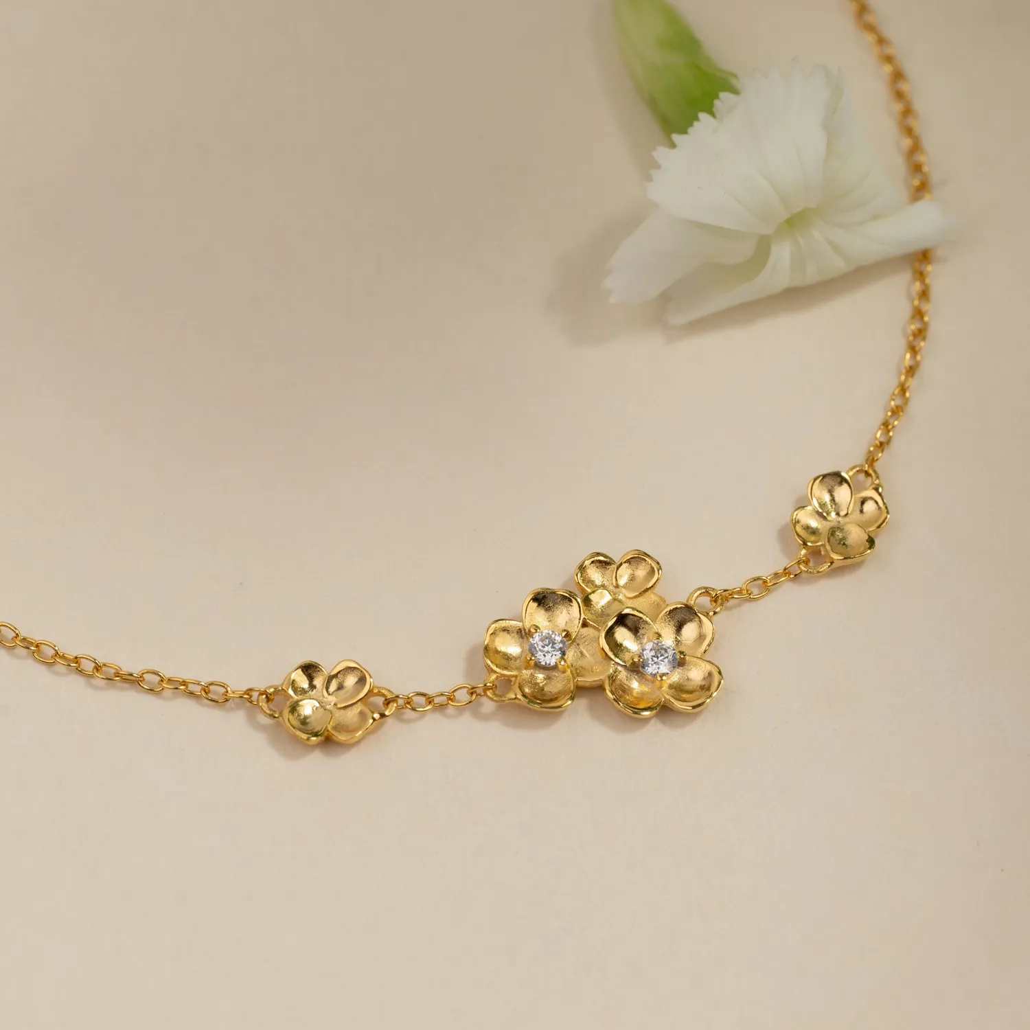 Sisi Copenhagen Flora Crystal armbånd forgyldt blomster