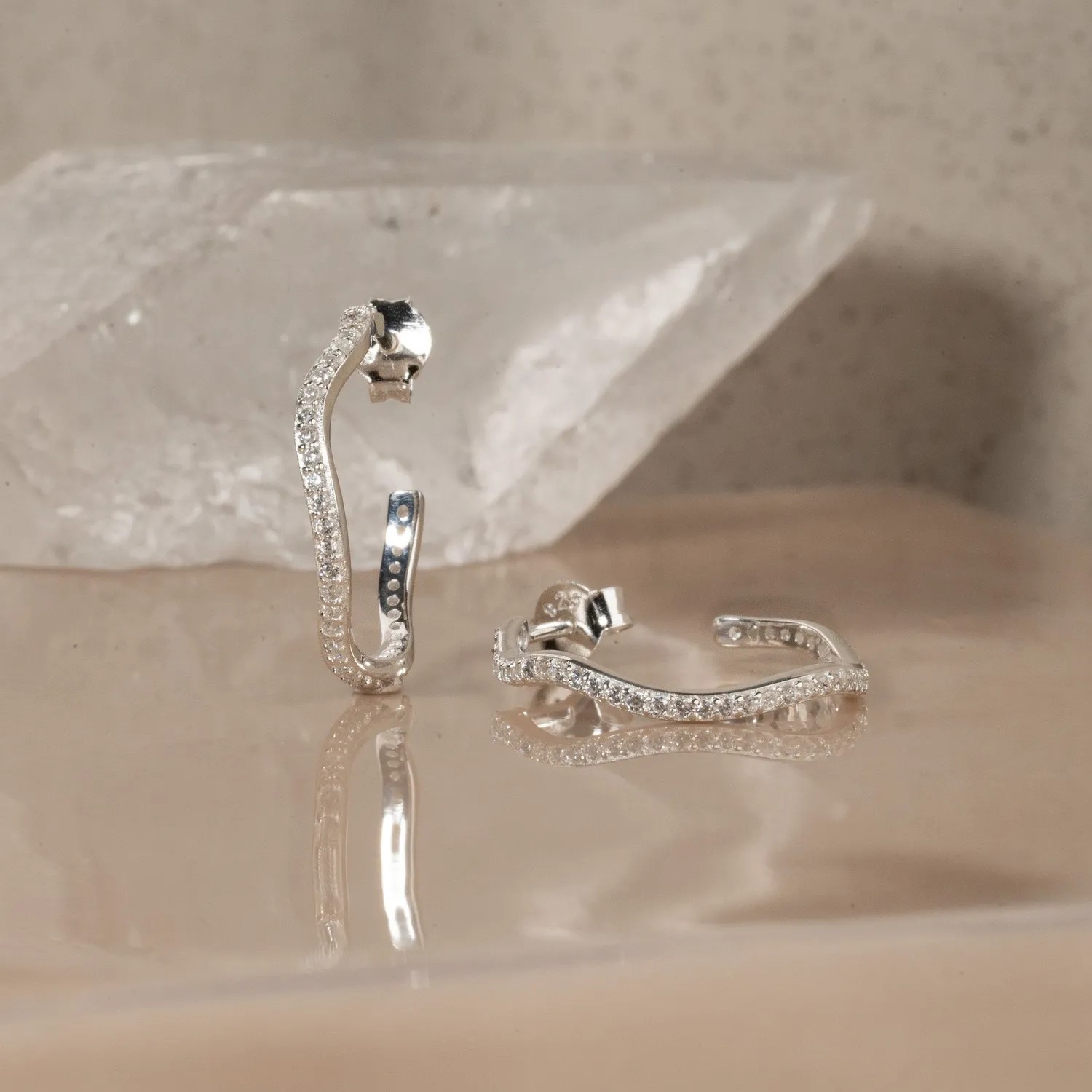 Sisi Copenhagen Gaia Crystal creoler sølv zirkon