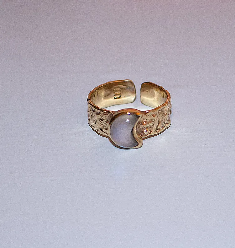 Wos Mini Luna ring messing guld med månesten